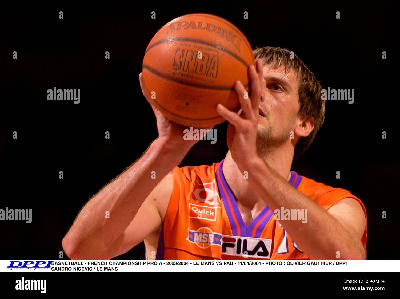 BASKETBALL - FRANZÖSISCHE MEISTERSCHAFT PRO A - 2003/2004 - LE MANS VS PAU - 11/04/2004 - FOTO : OLIVIER GAUTHIER / DPPI SANDRO NICEVIC / LE MANS Stockfoto