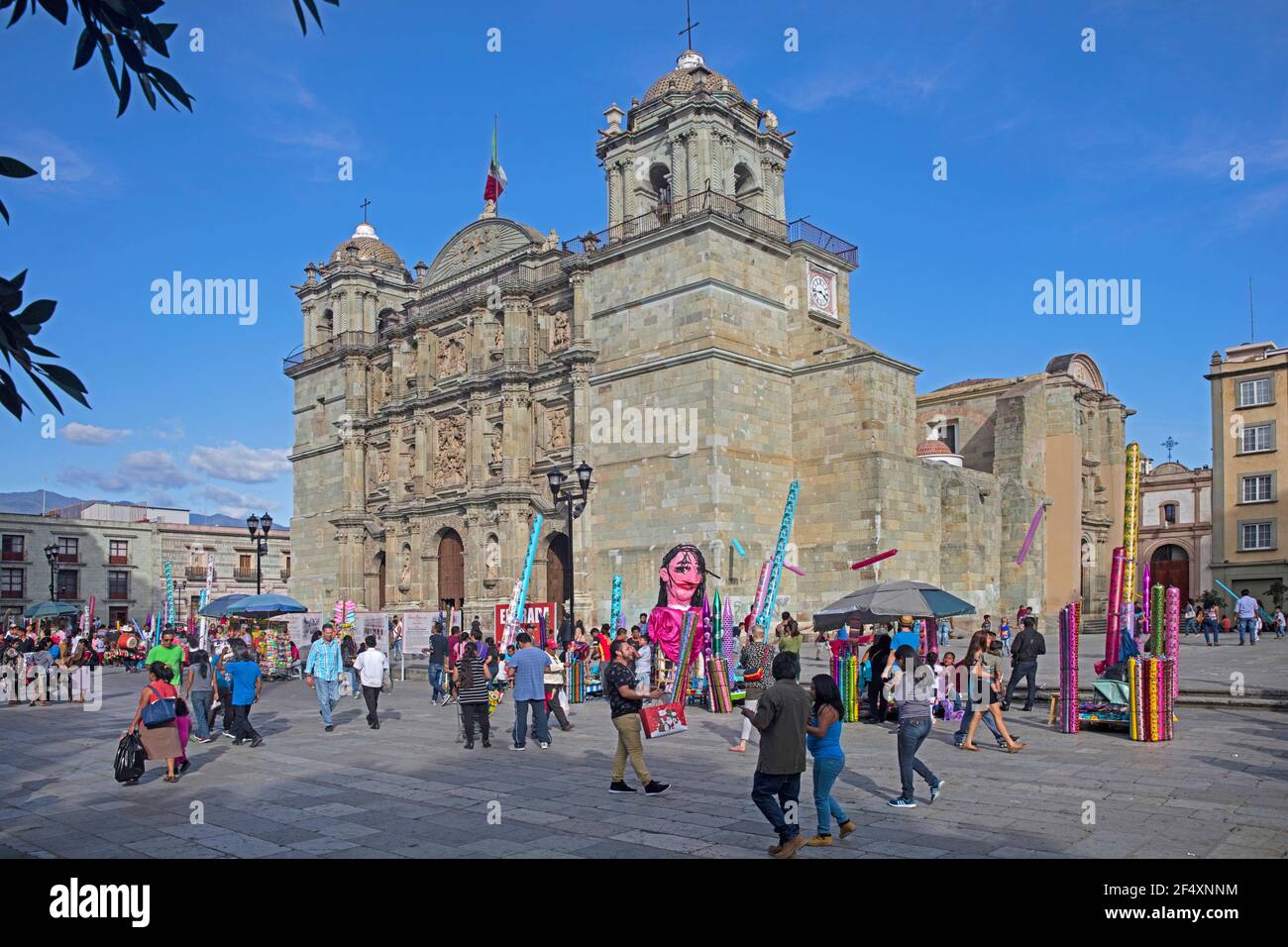 Kathedrale unserer Lieben Frau von der Himmelfahrt / Catedral Metropolitana de Nuestra Señora de la Asunción in Oaxaca-Stadt, südwestlich von Mexiko Stockfoto