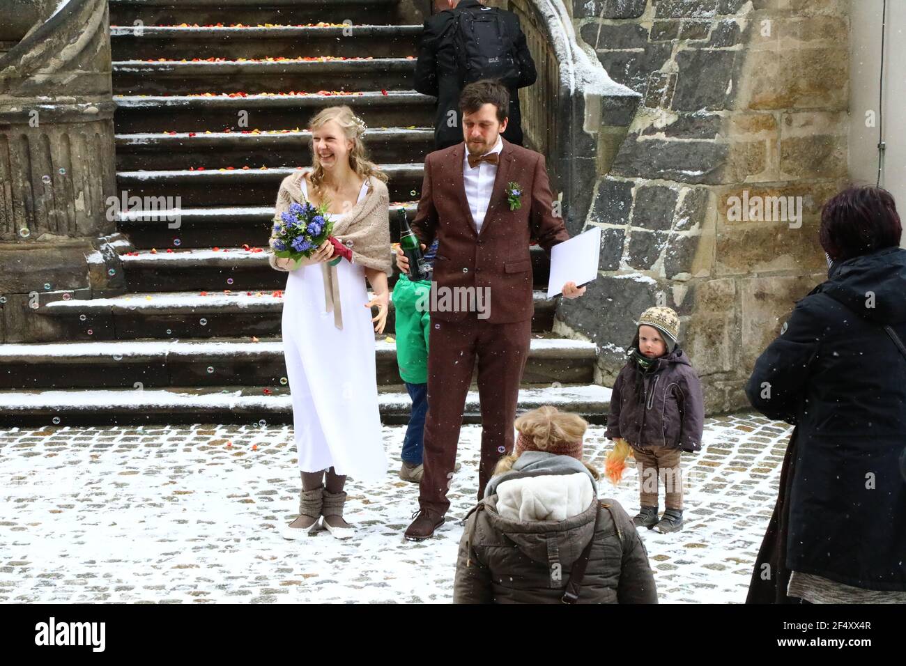 Etwas seltener zu sehen, eine Hochzeit während der Corona Pandemie in Görlitz am 20.03.2021 Stockfoto