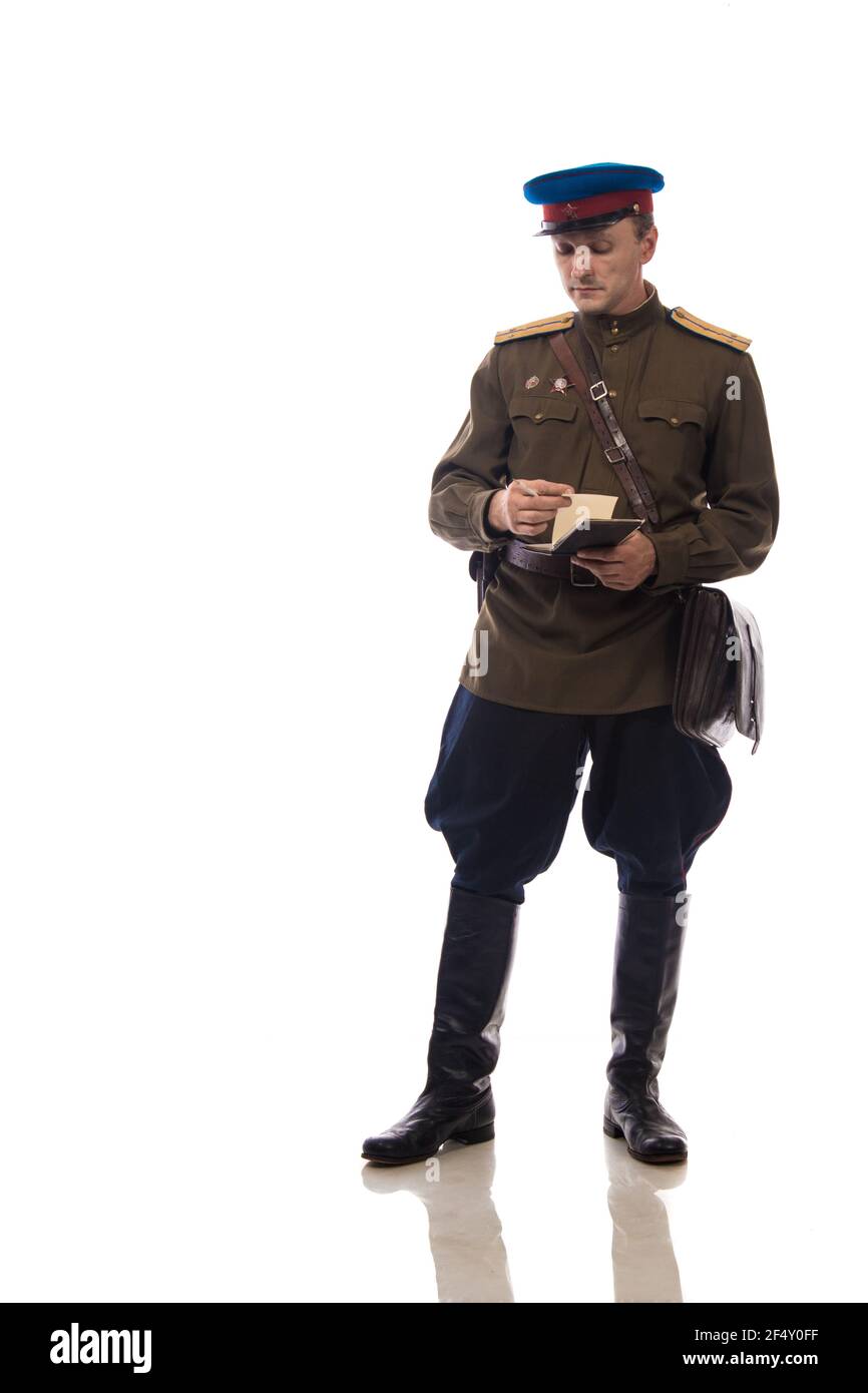 Mann Schauspieler in Form eines Offizierskapitäns Volk Kommissariat für innere Angelegenheiten Russlands aus dem Zeitraum 1943-1945 Stockfoto