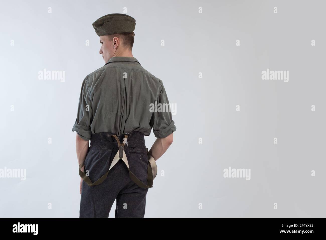 Männlicher Schauspieler Reenactor in historischer Uniform als Offizier von Die deutsche Armee während des Zweiten Weltkriegs Stockfoto