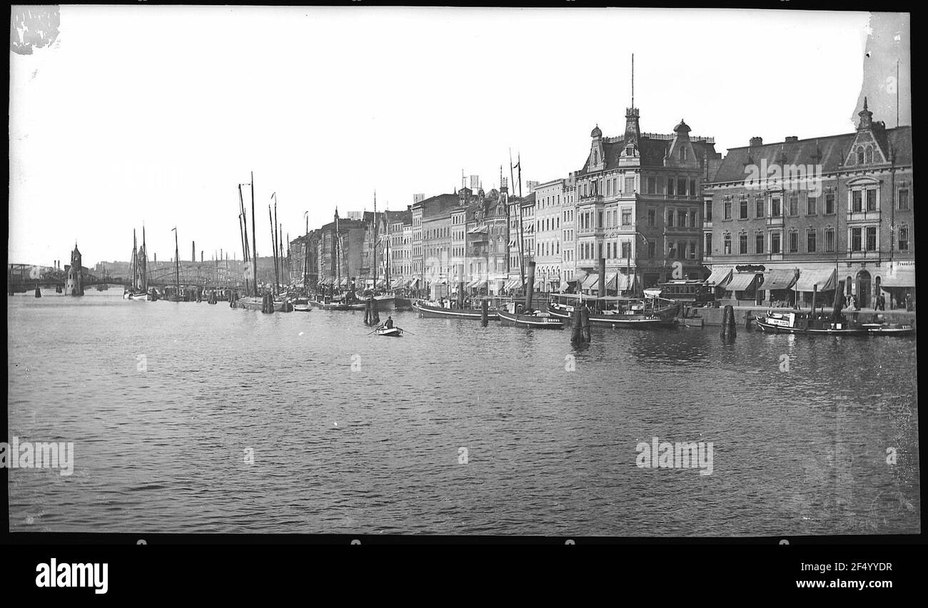 Stettin. Bollwung mit Hansa Brücke und Schiffen Stockfoto