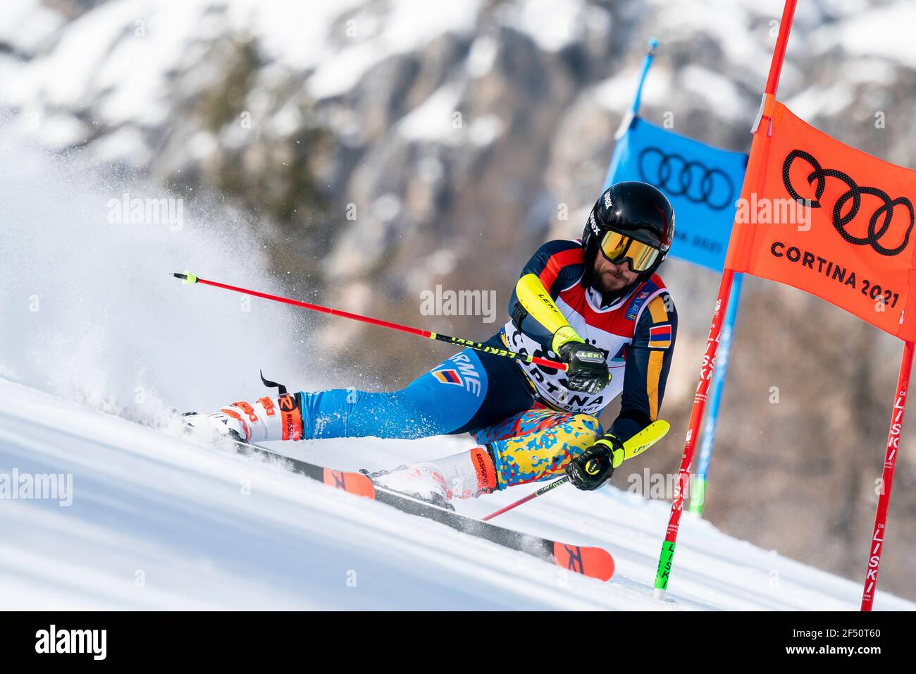 Cortina d'Ampezzo, Italien 19. Februar 2021: KARAPETYAN Ashot (ARM) im Wettbewerb der TELEPASS FIS ALPINE SKI WORLD CHAMPIONSHIPS 2021 Men's Giant Stockfoto