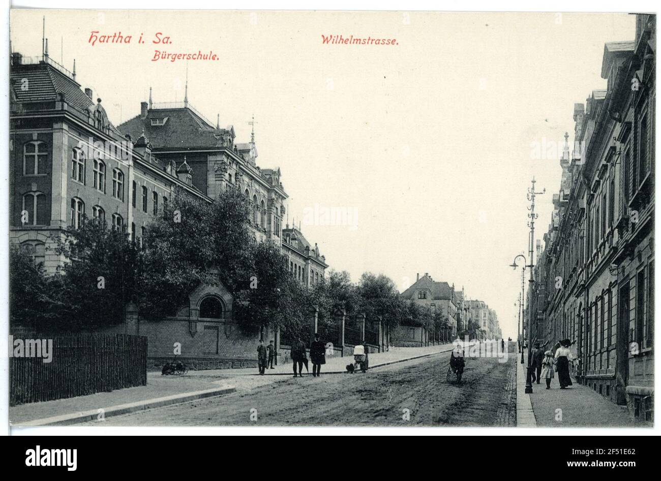 Wilhelmstraße und Bürgerschule Hardha. Wilhelmstraße und Bürgerschule Stockfoto