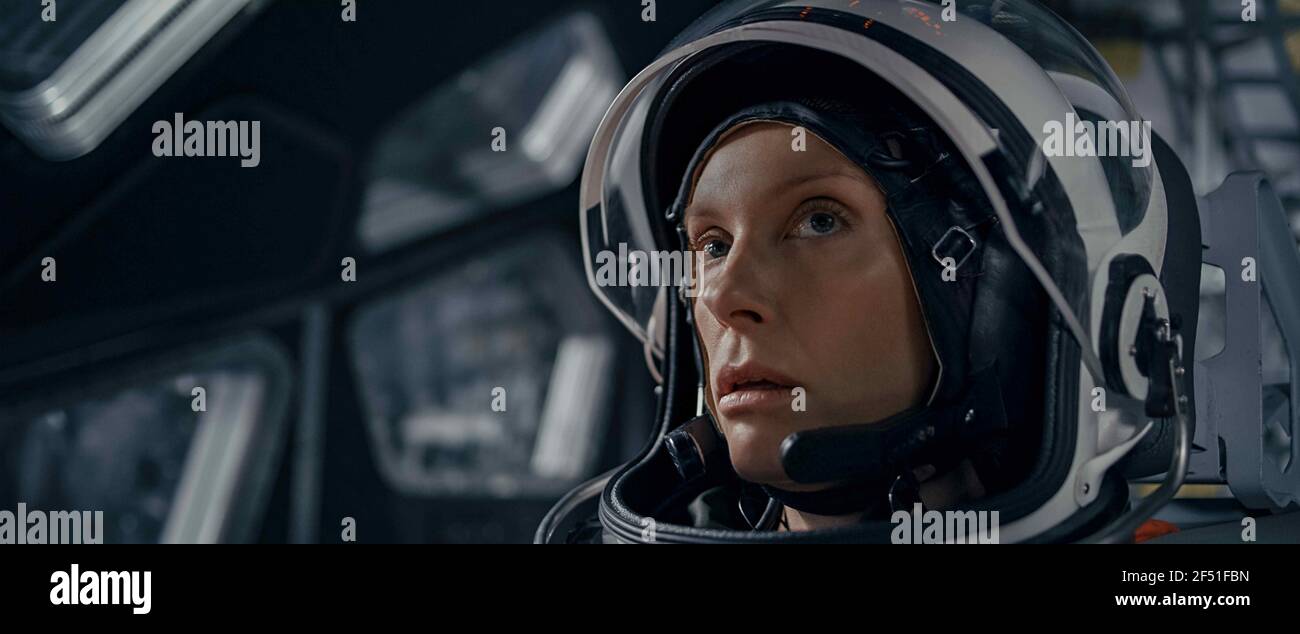 VERÖFFENTLICHUNG: 22. April 2021 TITEL: Stowaway STUDIO: Rainmaker Films REGIE: Joe Penna PLOT: A Stowaway on a Mission to Mars setzt eine Reihe von unbeabsichtigten Konsequenzen auf. MIT: TONI COLLETTE. (Bild: © Rainmaker Films/Entertainment Pictures) Stockfoto VERÖFFENTLICHUNG: 22. April 2021 TITEL: Stowaway STUDIO: Rainmaker Films REGIE: Joe Penna PLOT: A Stowaway on a Mission to Mars setzt eine Reihe von unbeabsichtigten Konsequenzen auf. MIT: TONI COLLETTE. (Bild: © Rainmaker Films/Entertainment Pictures) Stockfoto