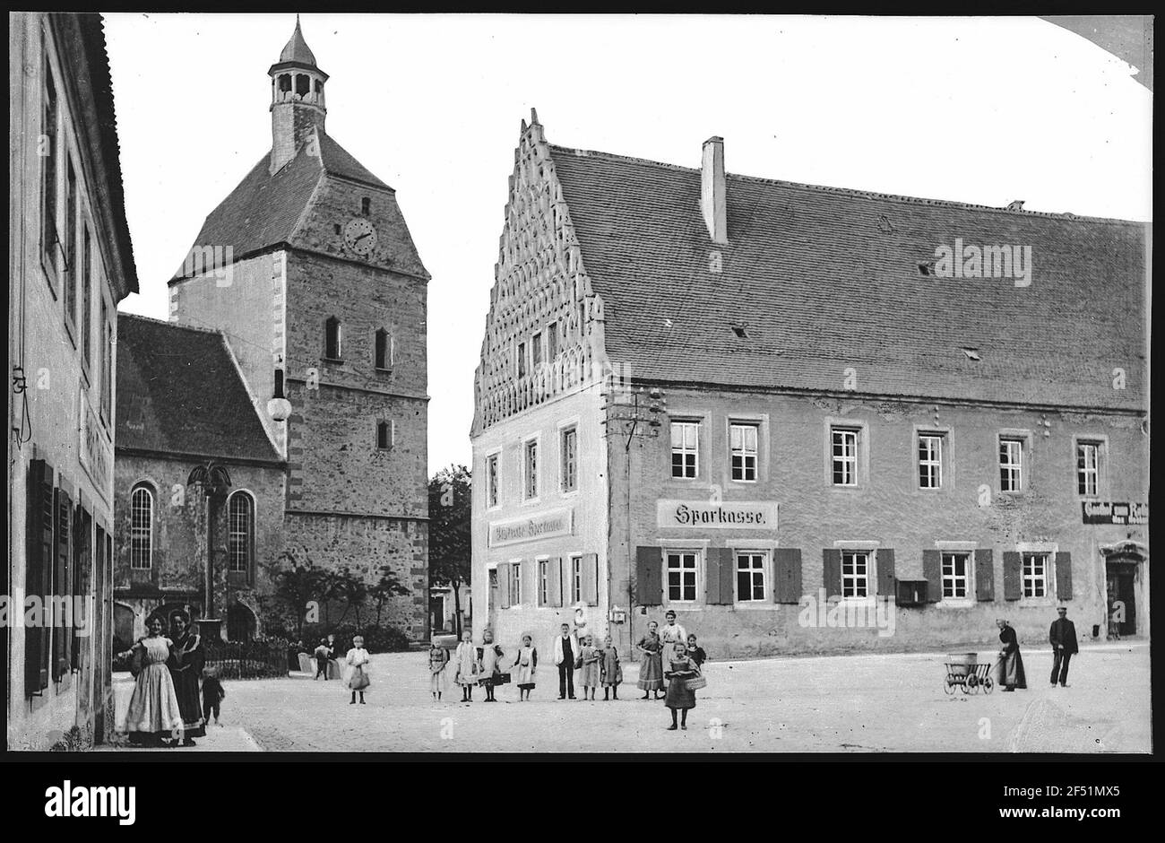 Mühlberg / Elbe. Neustädter Kirche mit Rathaus Stockfoto