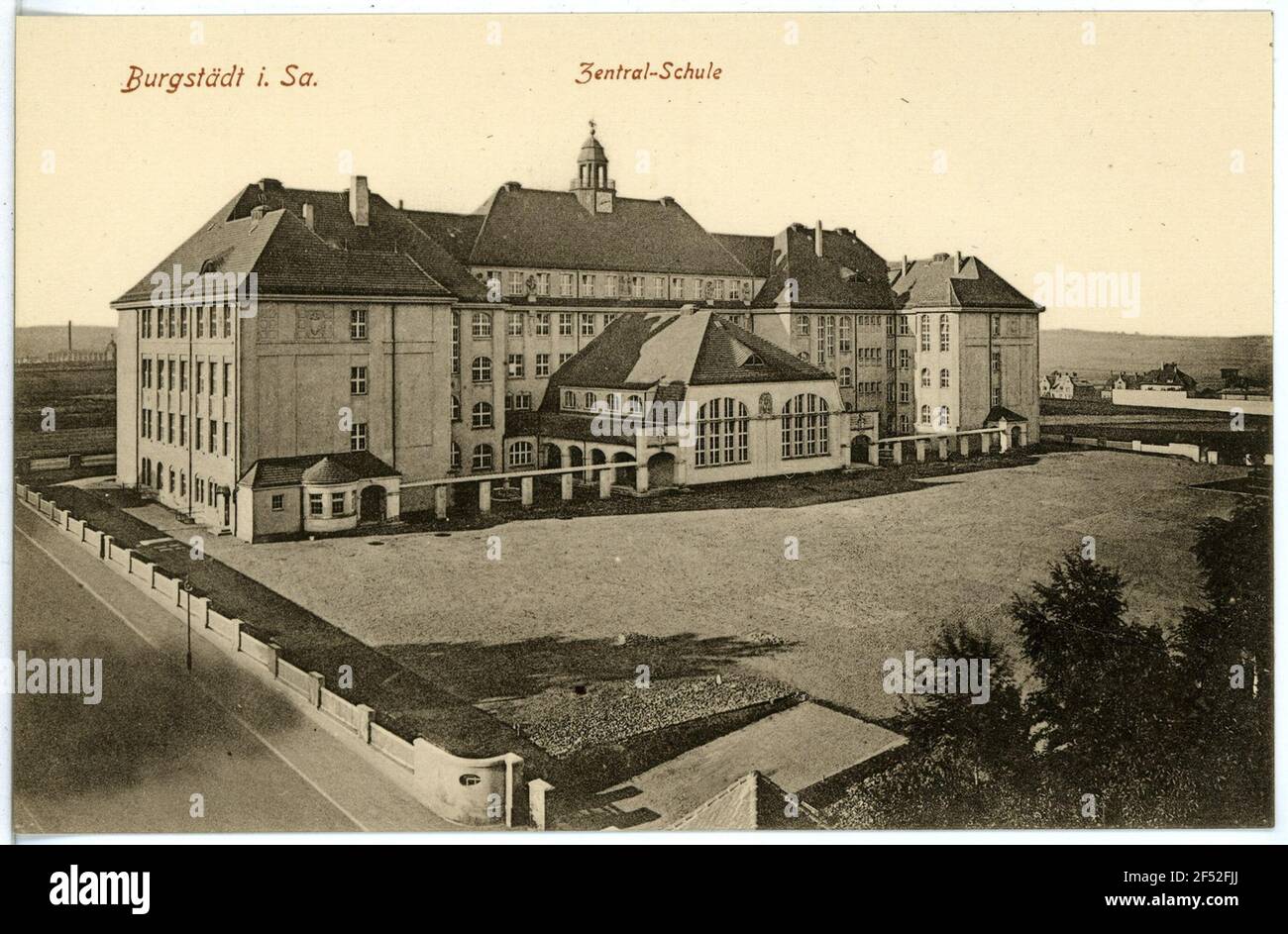 Zentralschule Burgstädt. Zentralschule Stockfoto