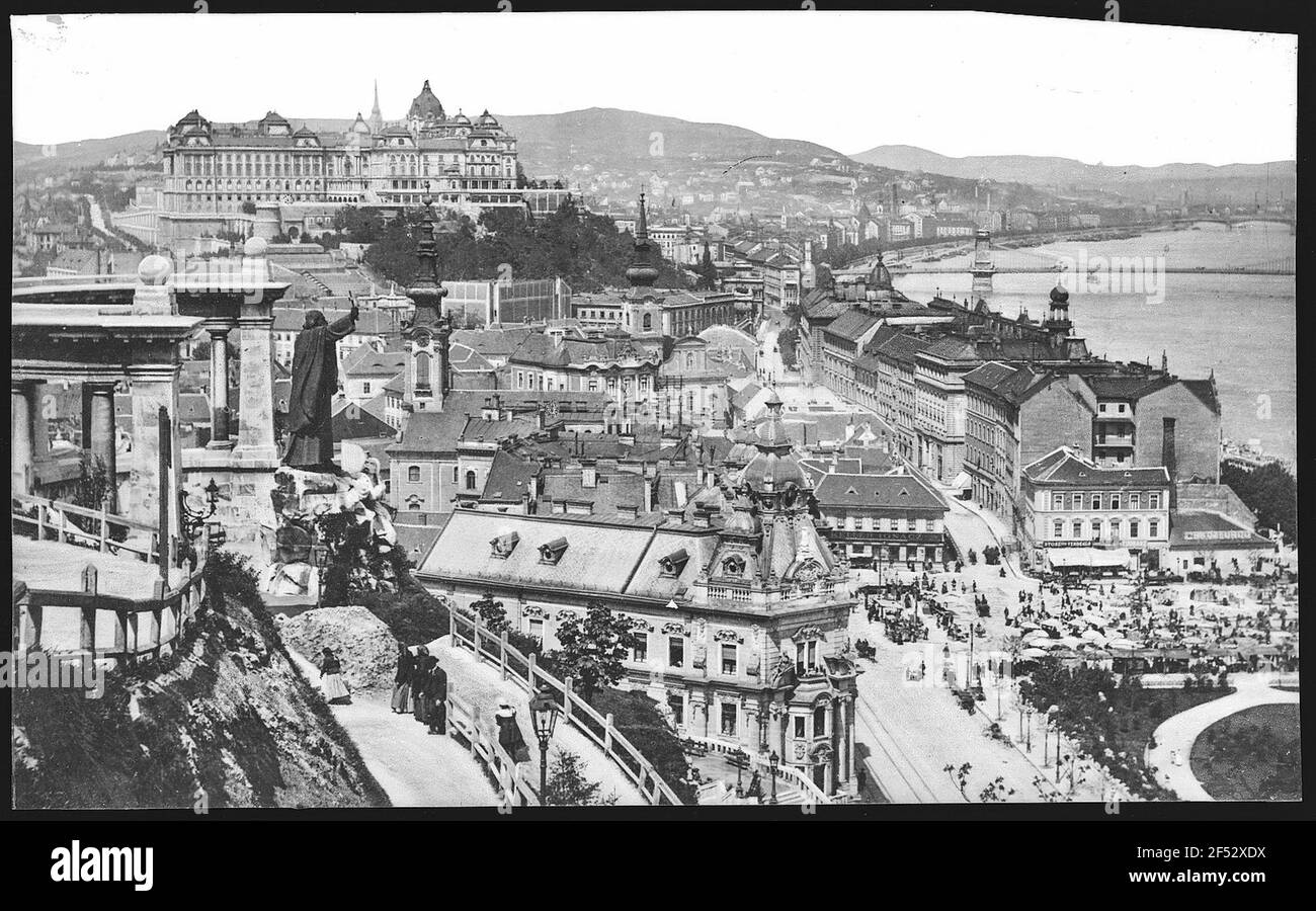Budapest. Blick von der Gellert auf das Schloss Stockfoto