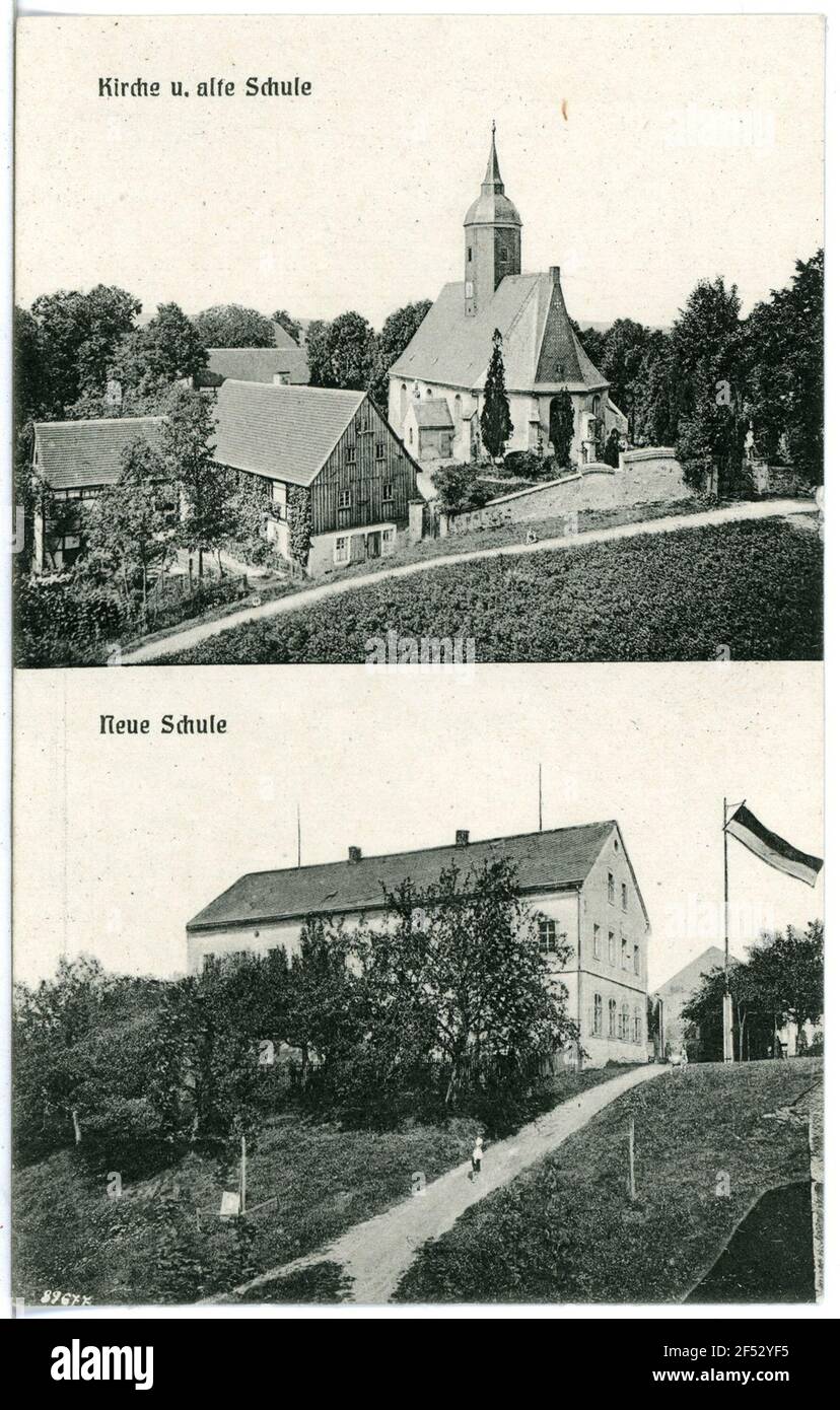 Kirche - alte und neue Schule Dittmannsdorf. Kirche - alte und neue Schule Stockfoto