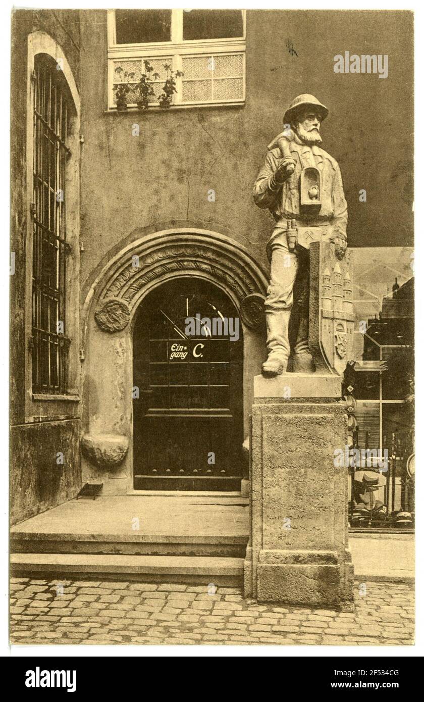 Die Figur des Berges im Rathaus Freiberg. Die Figur des Berges im Rathaus Stockfoto