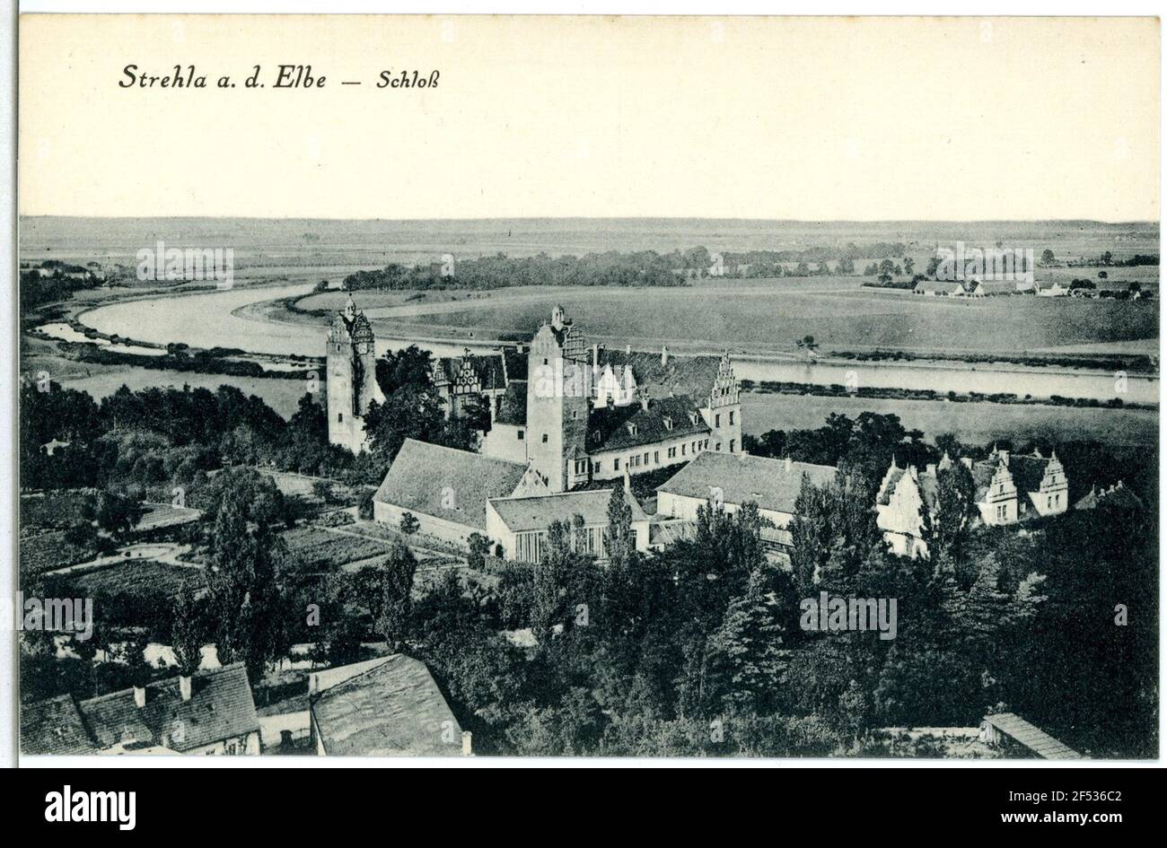 Schloss und Elbe Strehla. Schloss und Elbe Stockfoto
