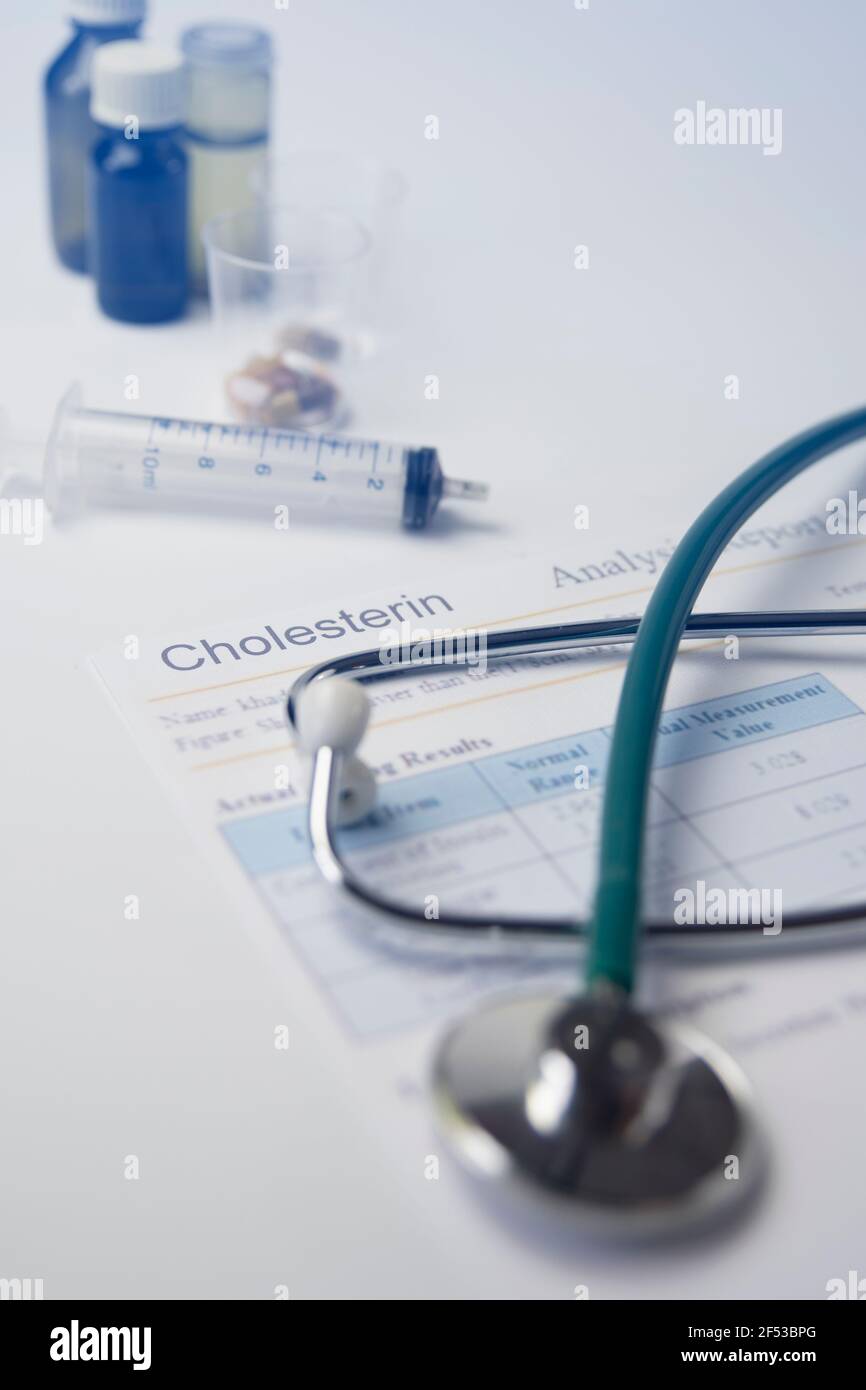 Blutzucker Labour Test Papier oder Blatt darauf geschrieben Blutzucker - Analyse oder medizinische Testergebnis Konzept. Stockfoto