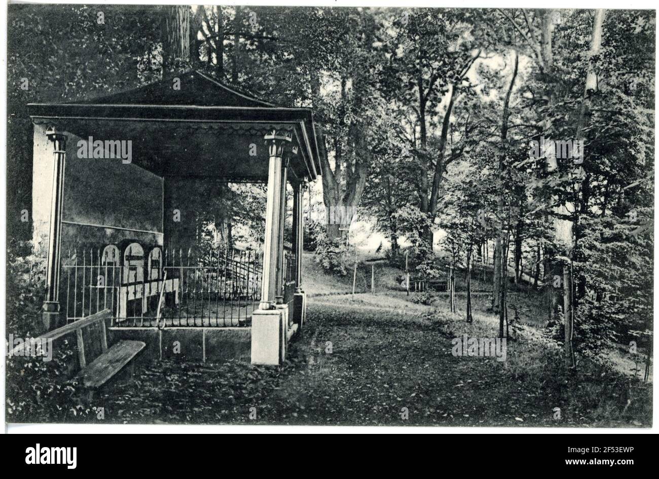 Kurhauspark Bad Gottleuba Berggußregal. Kurhauspark Stockfoto