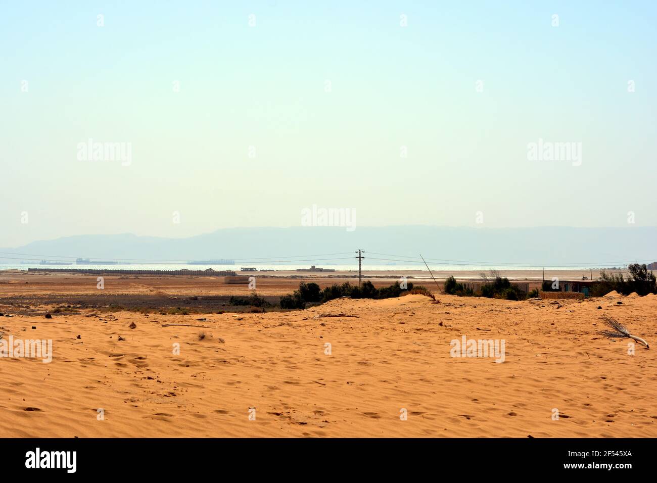 Sinai Wüste und das rote Meer an der Stelle von Moses Springs, Brunnen und Palmen auf der Sinai Halbinsel, Ras Sidr, Ägypten. Stockfoto