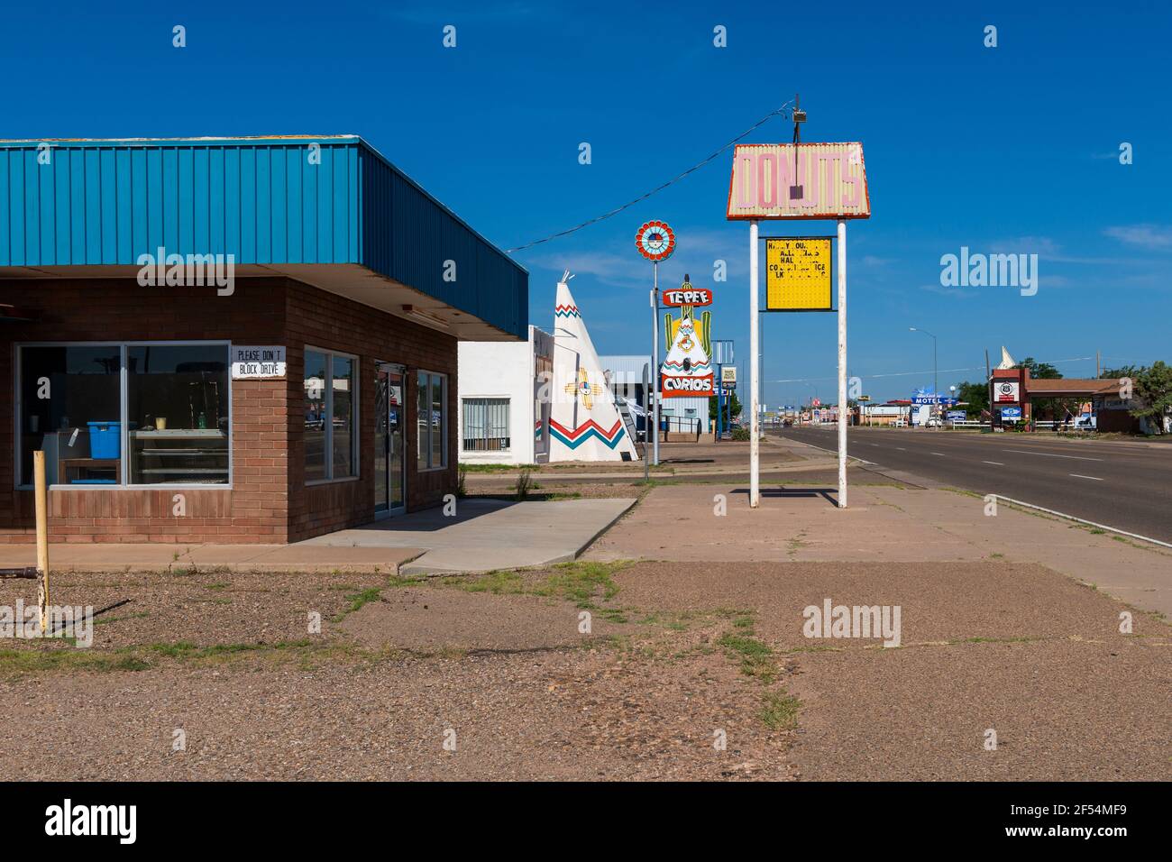 Tucumcari, New Mexico - 9. Juli 2014: Blick auf die historische US Route 66, in der Stadt Tucumcari, New Mexico. Stockfoto