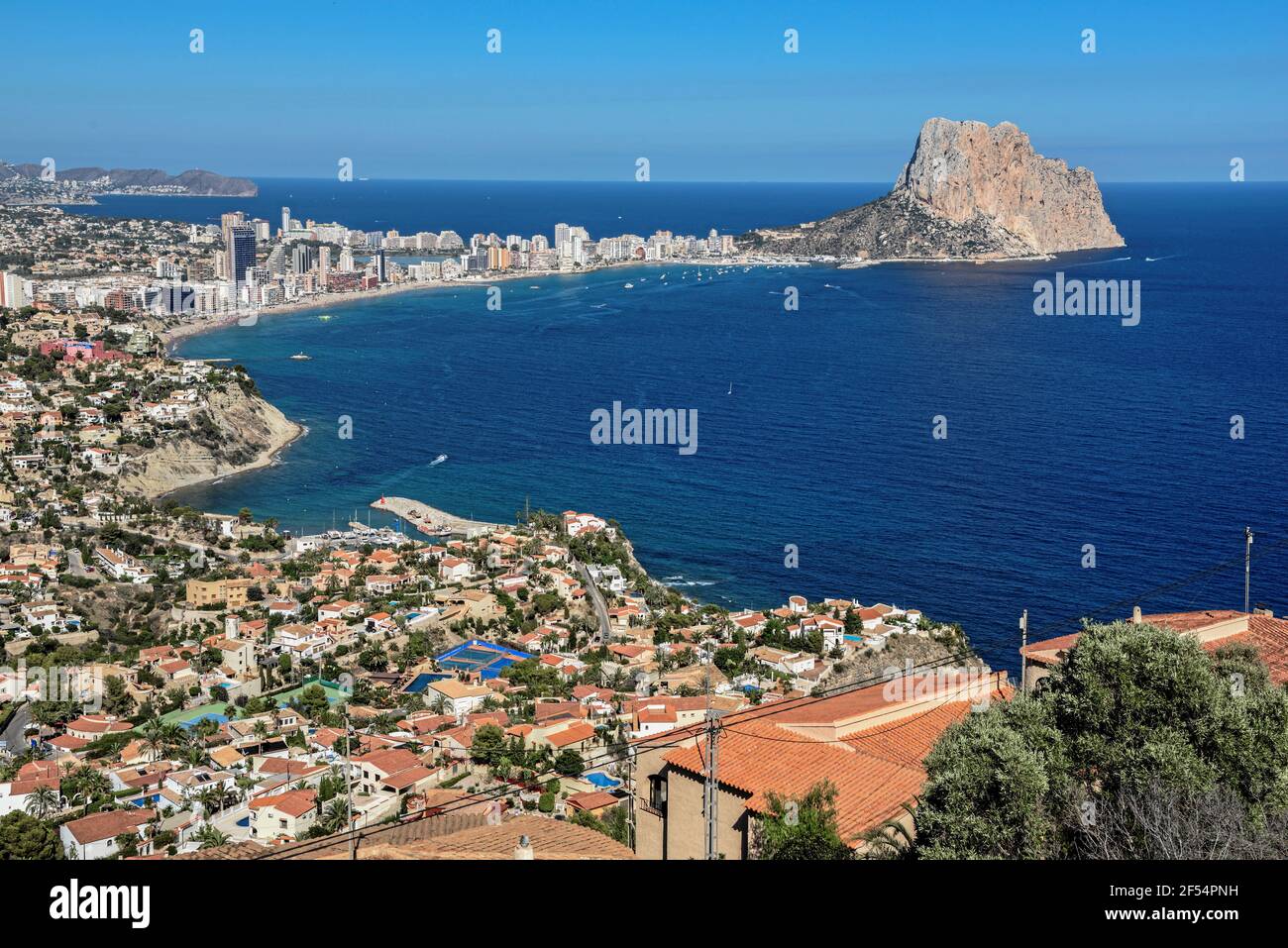 Geographie / Reisen, Spanien, Blick Richtung Calpe mit dem Felsen Peñón de Ifach, Provinz Alicante, Costa B, Additional-Rights-Clearance-Info-not-available Stockfoto