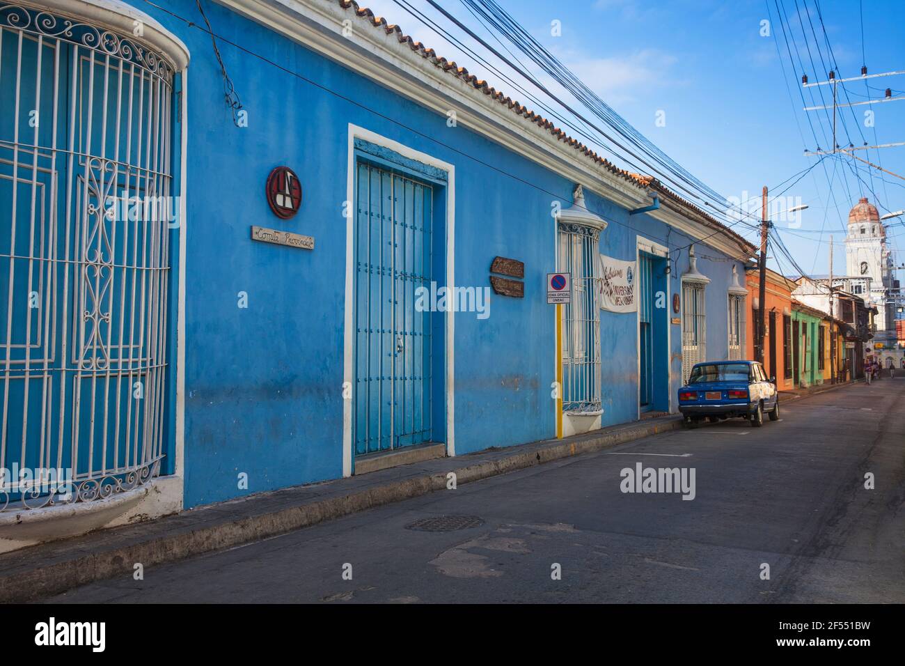 Kuba, Provinz Santiago de Cuba, Santiago de Cuba, Historisches Zentrum, Calle Heredia - eine der ältesten Straßen von Santiago Stockfoto