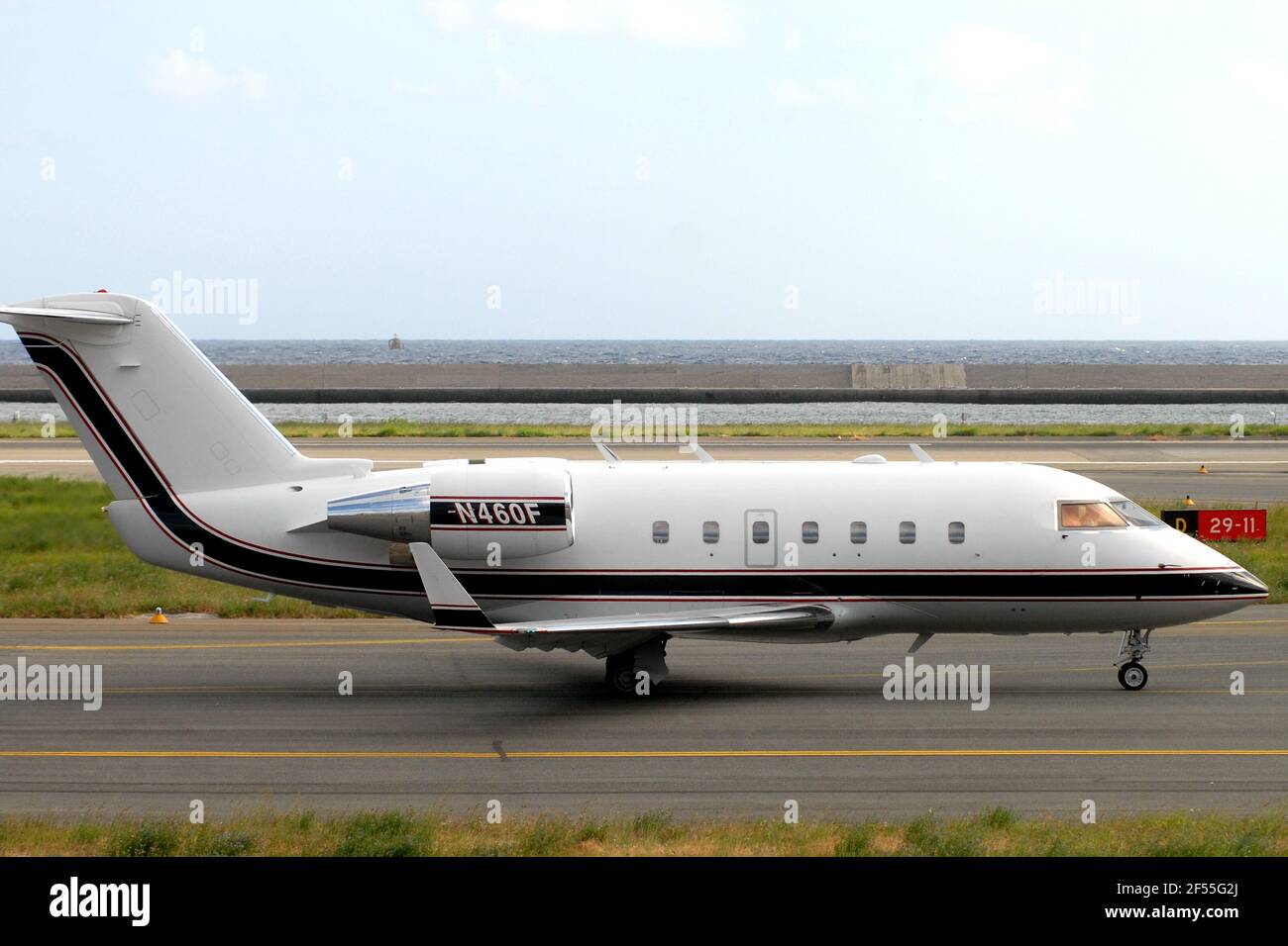 Generische Flugzeuge - N460F, DGM Skies, Bombardier CL-600 Stockfoto