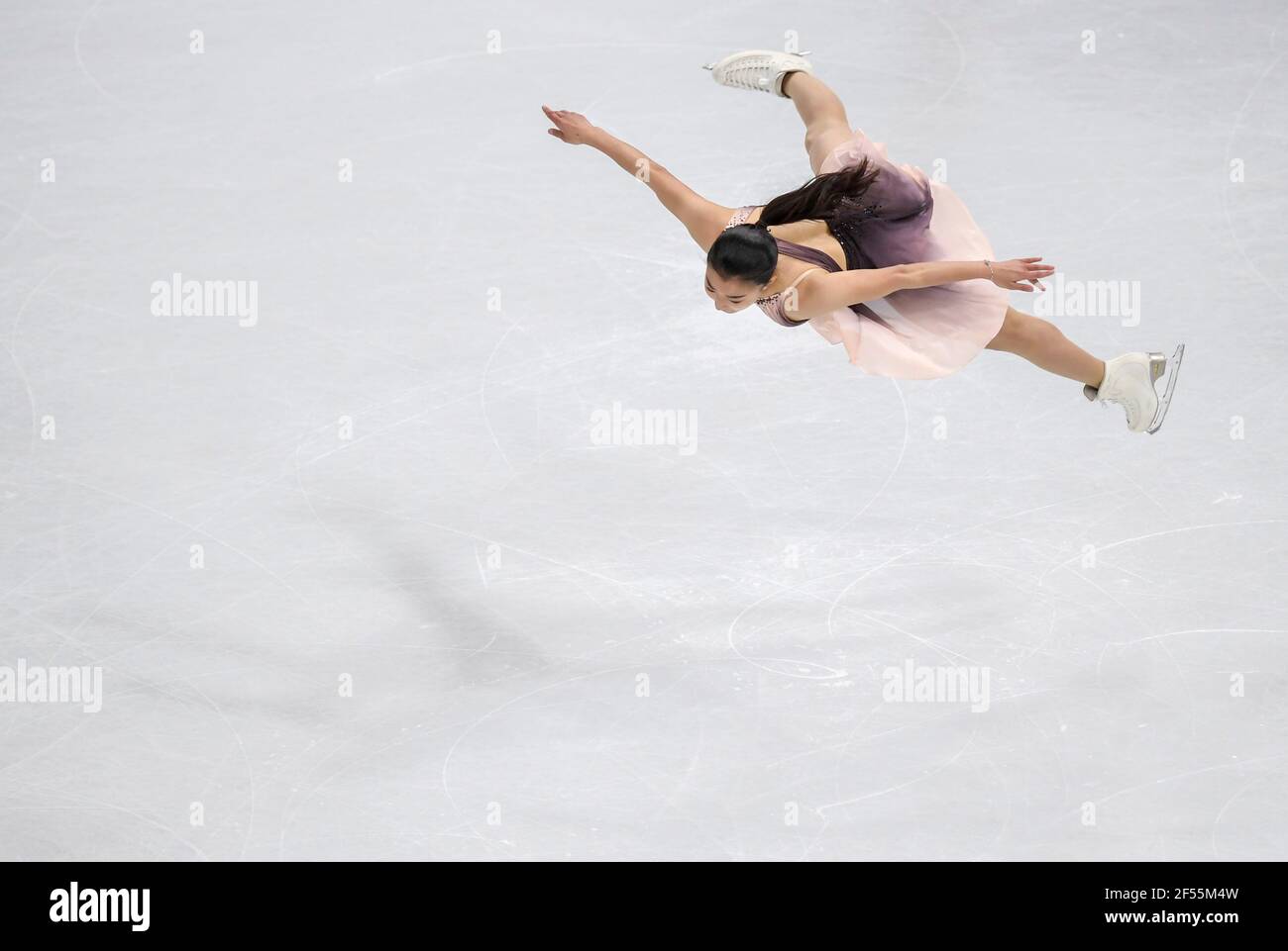 STOCKHOLM 2021-03-24Kaori Sakamoto aus Japan während des Kurzprogramms der Frauen bei ISU-Eiskunstlauf-Weltmeisterschaften. Foto: Pontus Lundahl / TT / code10050 *** SCHWEDEN AUS *** Stockfoto