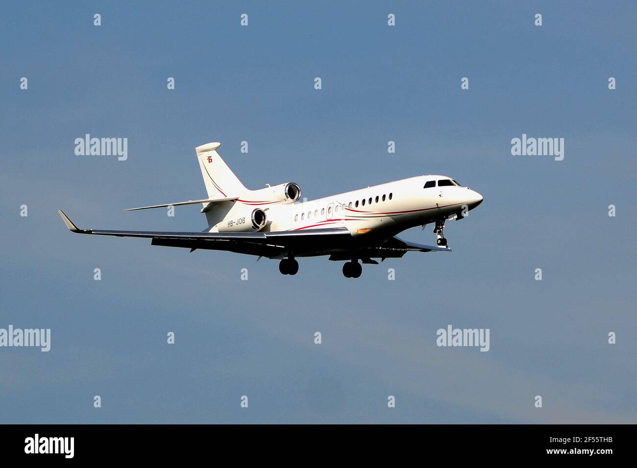 Generische Flugzeuge - HB-JOB, Cat Aviation, Dassault Falcon 7X Stockfoto