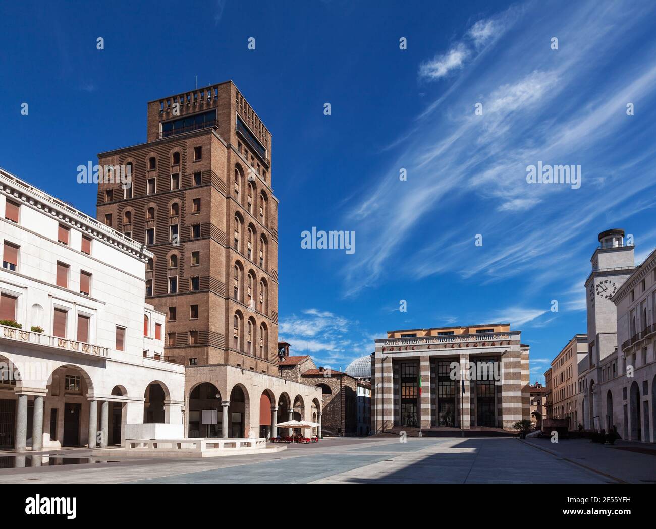 Piazza della Vittoria (Siegesplatz), ein Beispiel des italienischen Art Deco, Brescia, Lombardei, Norditalien Stockfoto