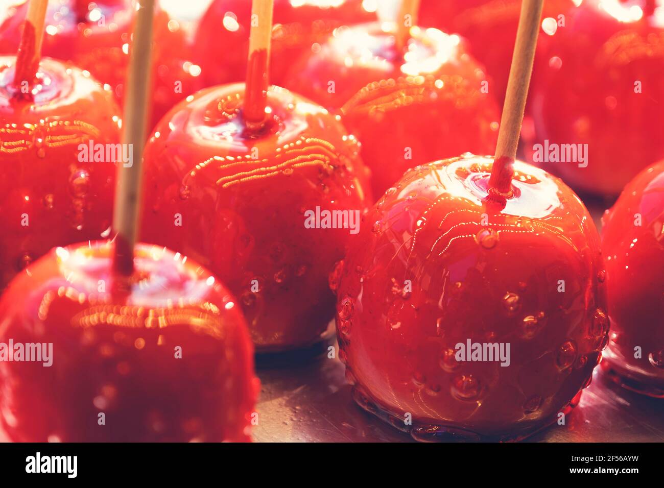 Candy Äpfel / Nahaufnahme von Candy Äpfeln Stockfoto