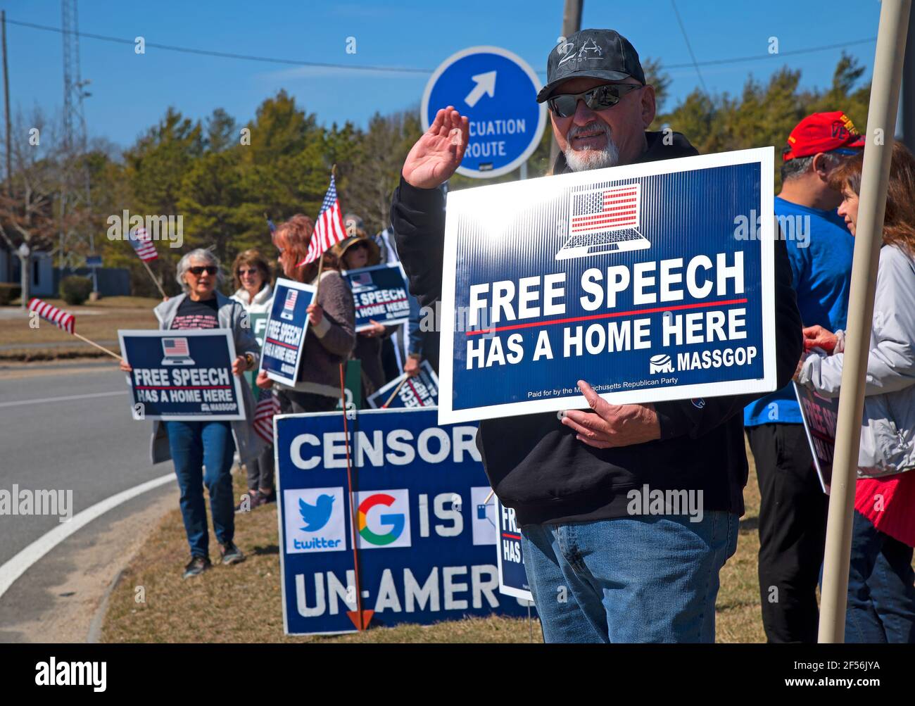 Eine Anti-Zensur-Kundgebung auf Cape Cod, USA. Bekämpfung der Zensur herausragen. Stockfoto