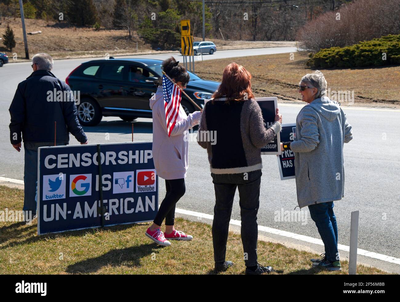 Eine Anti-Zensur-Kundgebung auf Cape Cod, USA. Bekämpfung der Zensur herausragen. Stockfoto