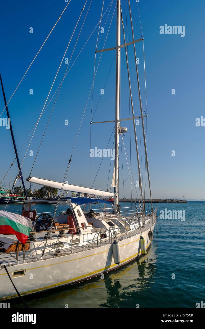yacht im Hafen von Varna, Schwarzes Meer, Bulgarien, Stockfoto