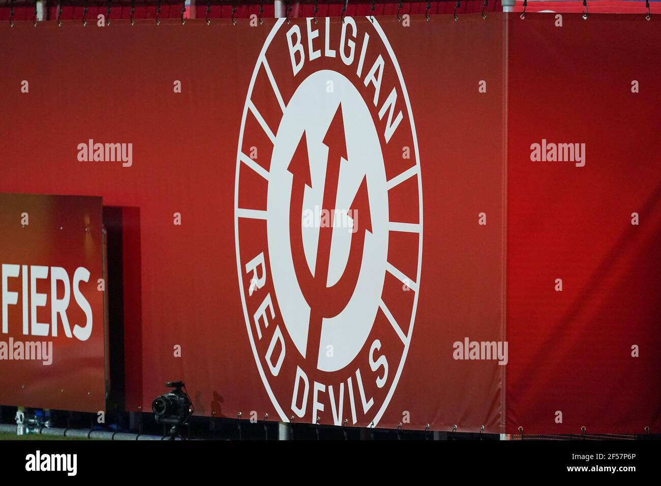 LEUVEN, BELGIEN - MÄRZ 24: Logo der belgischen Roten Teufel während des WM-Qualifikationsspiel zwischen Belgien und Wales in Den Dreef am 24. März 2021 i Stockfoto