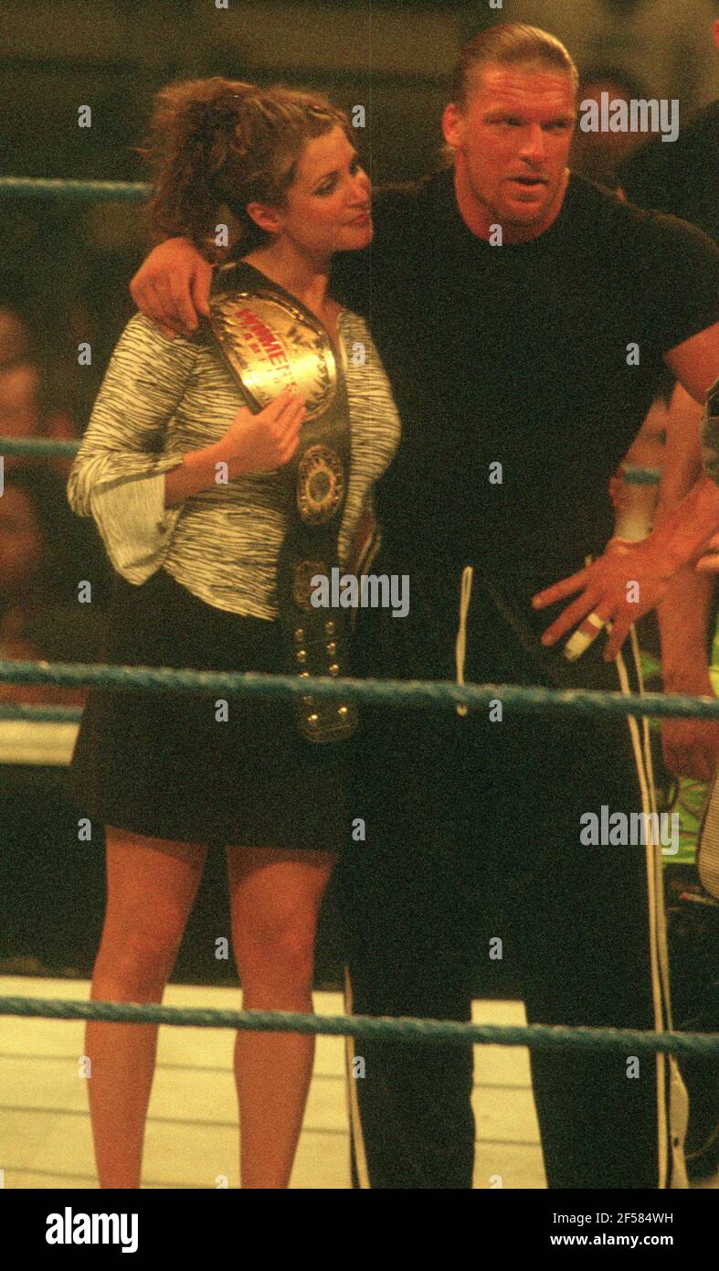 Stephanie McMahon & Triple HH 2000 Foto von John Barrett/PHOTOlink Stockfoto