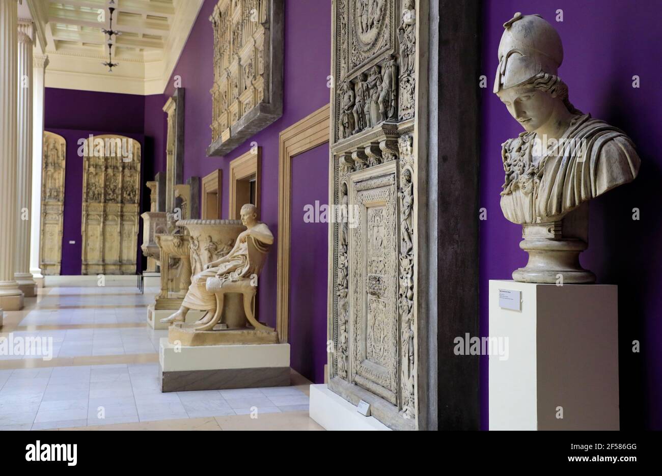 Hall of Architecture mit Gipsabgüssen von architektonischen Meisterwerk um Welt.Carnegie Museum of Art.Pittsburgh.Pennsylvania.USA Stockfoto
