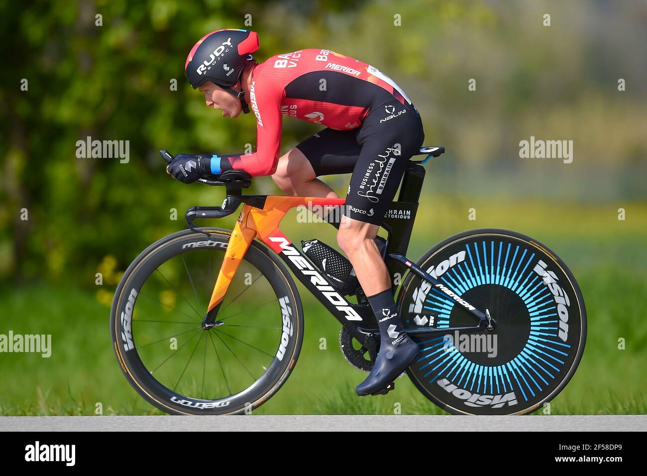 Hermann Pernsteiner von Bahrain siegreich während der 100th Volta Ciclista a Catalunya 2021, Etappe 2 von Banyoles nach Banyoles am 23. März 2021 in Banyoles, Spanien. (Foto von Bagu Blanco / PRESSINPHOTO) Stockfoto