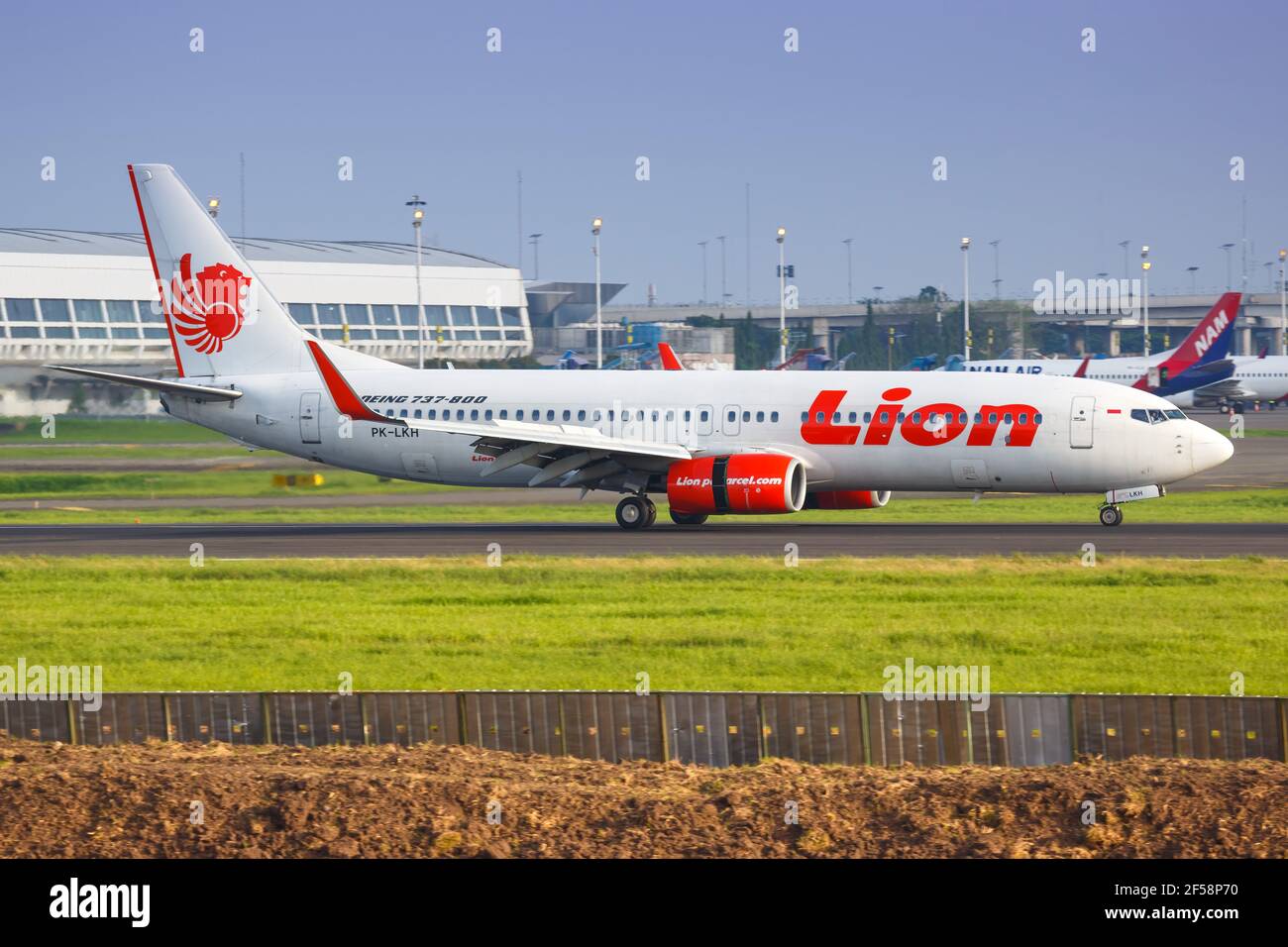 Jakarta, Indonesien – 27. Januar 2018: Lion Air Boeing 737-800 am Flughafen Jakarta (CGK) in Indonesien. Boeing ist ein Flugzeughersteller mit Sitz in Seat Stockfoto