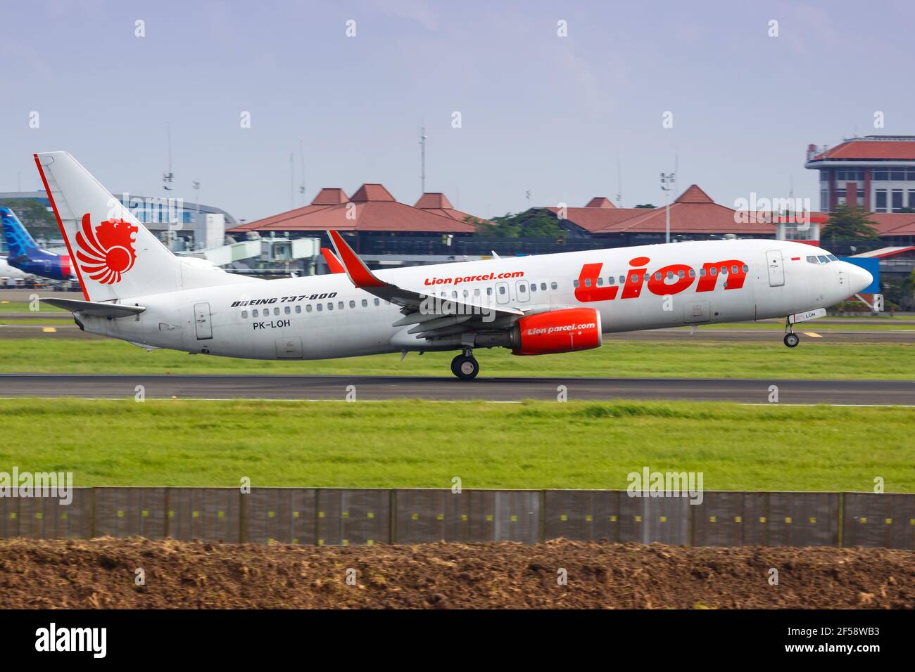 Jakarta, Indonesien – 27. Januar 2018: Lion Air Boeing 737-900 am Flughafen Jakarta (CGK) in Indonesien. Boeing ist ein Flugzeughersteller mit Sitz in Seat Stockfoto