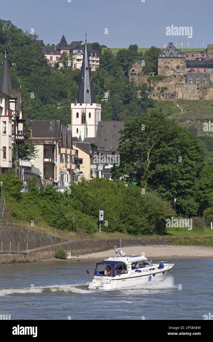 Geographie / Reisen, Deutschland, Rheinland-Pfalz, St. Goar, Sportboote am Rhein dahinter o, Zusatz-Rechte-Freigabe-Info-nicht-verfügbar Stockfoto