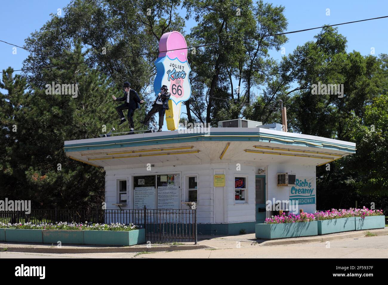 Geographie / Reisen, USA, Illinois, Joliet, Rich & Creamy Eisstand, Route 66 Park, Broadway, Additional-Rights-Clearance-Info-not-available Stockfoto