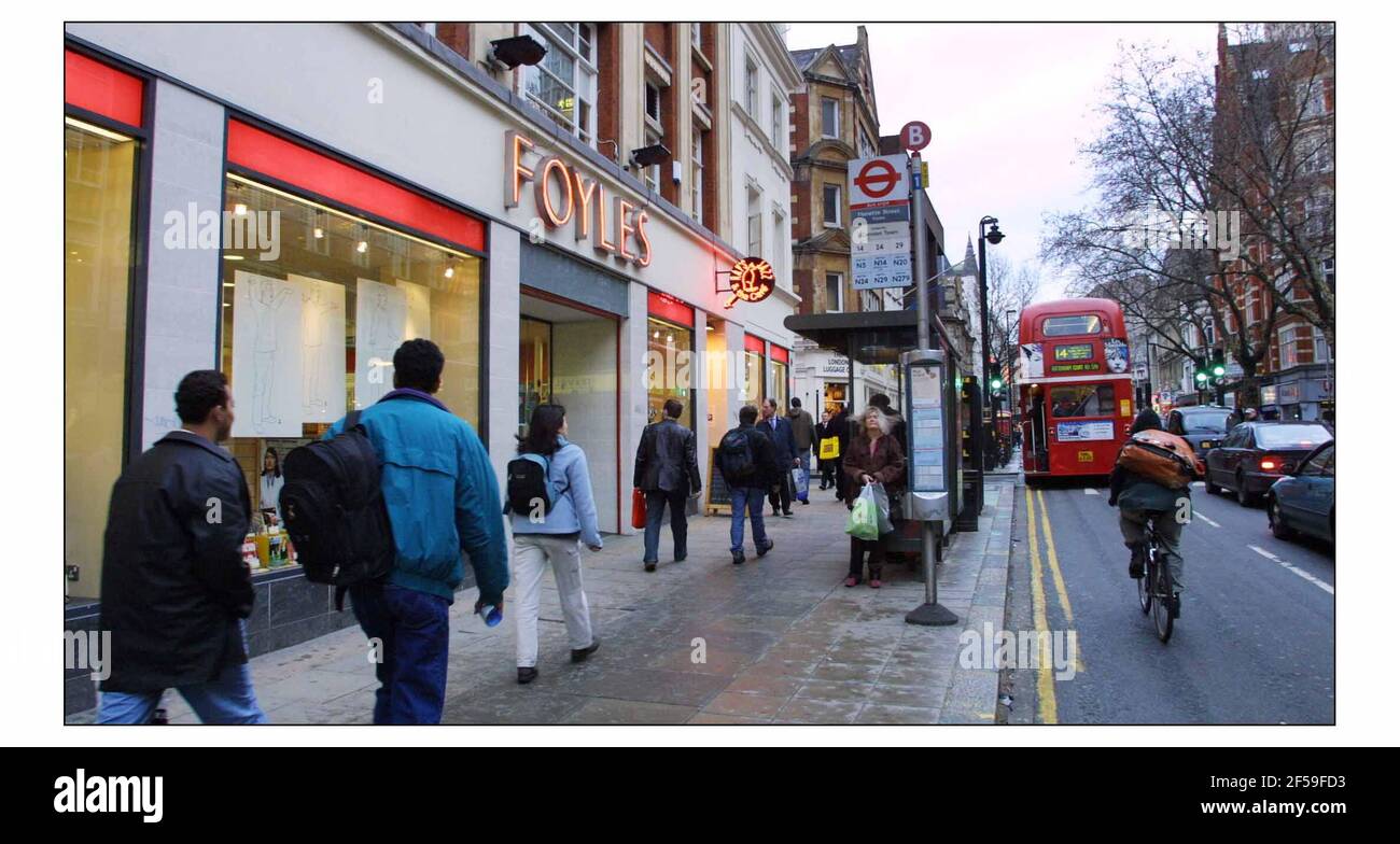 Foyles Buchladen in Charing Cross Road in London.pic David Sandison 22/1/2003 Stockfoto