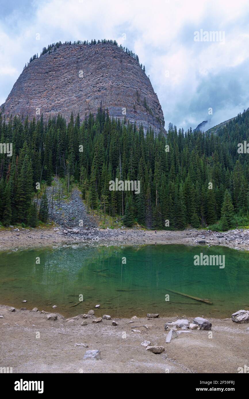 Geographie / Reisen, Kanada, Banff National Park, Lake Louise, Plain of Six Glacier Trail, Mirror Lake, Additional-Rights-Clearance-Info-not-available Stockfoto
