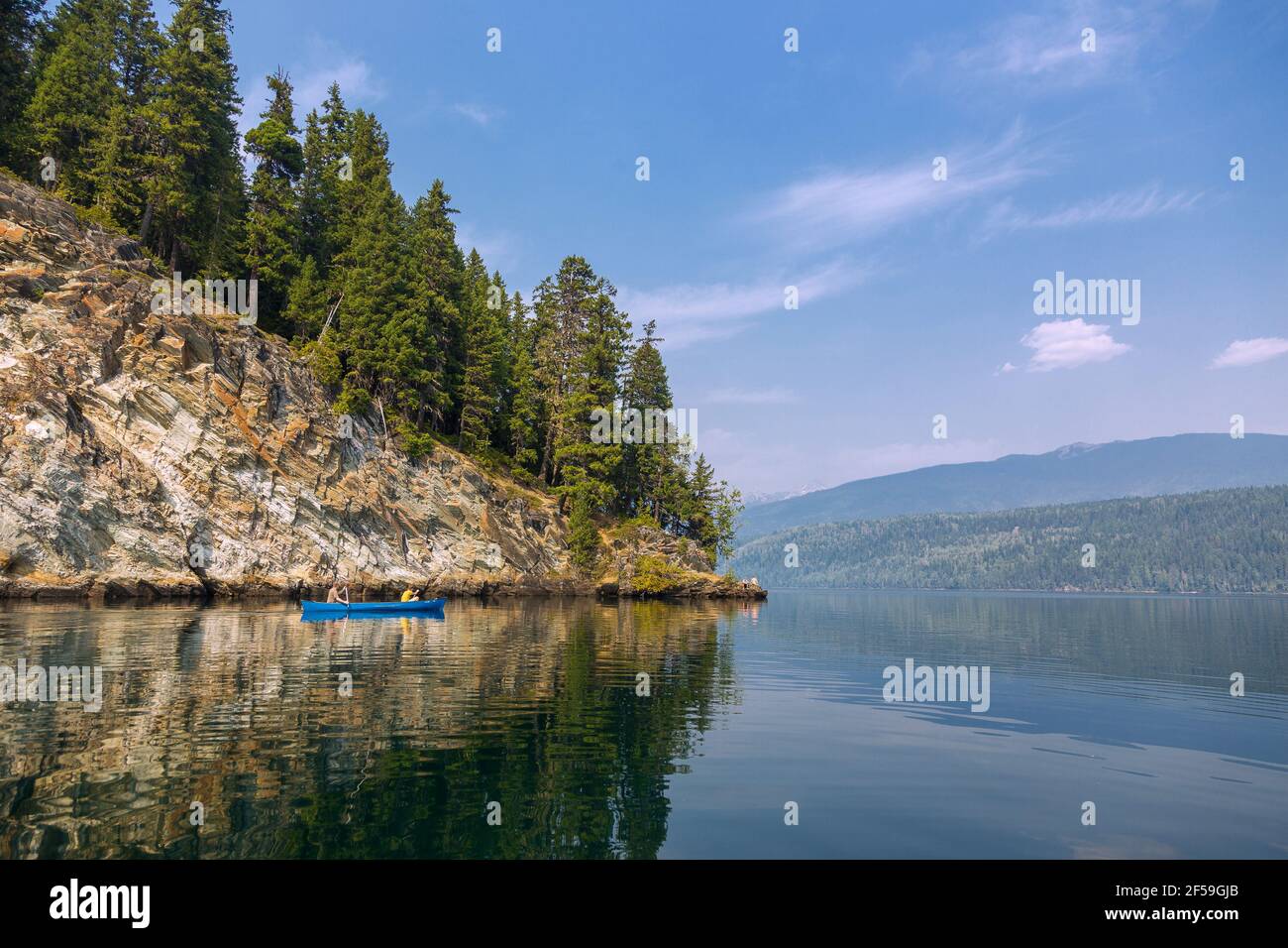 Geographie / Reisen, Kanada, Wells Gray Provincial Park, Clearwater Lake, Kanu (Model-Release), Model-Release Stockfoto