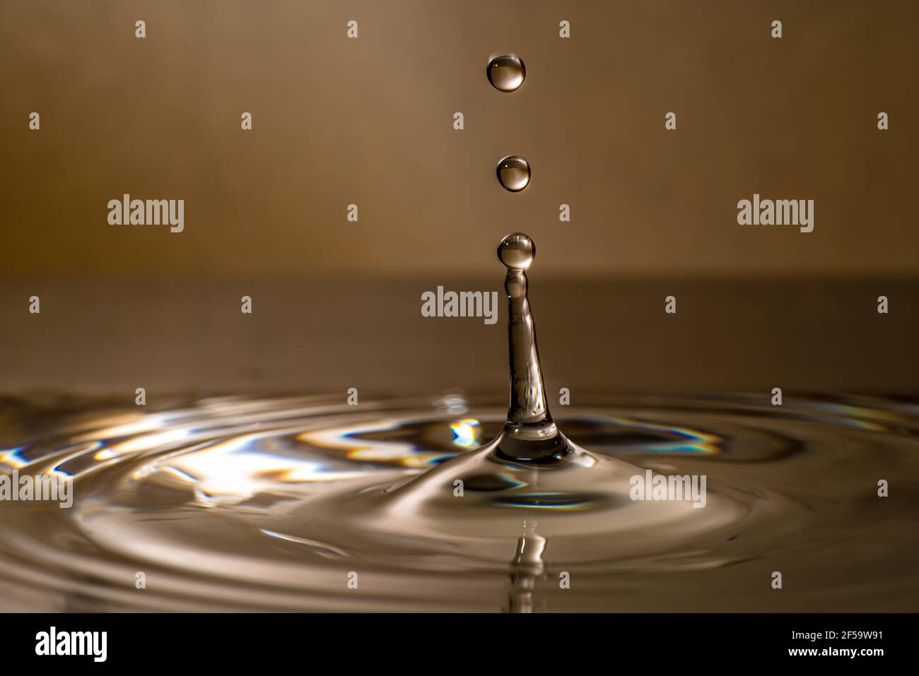 drei Tropfen mit Highspeed Stockfoto