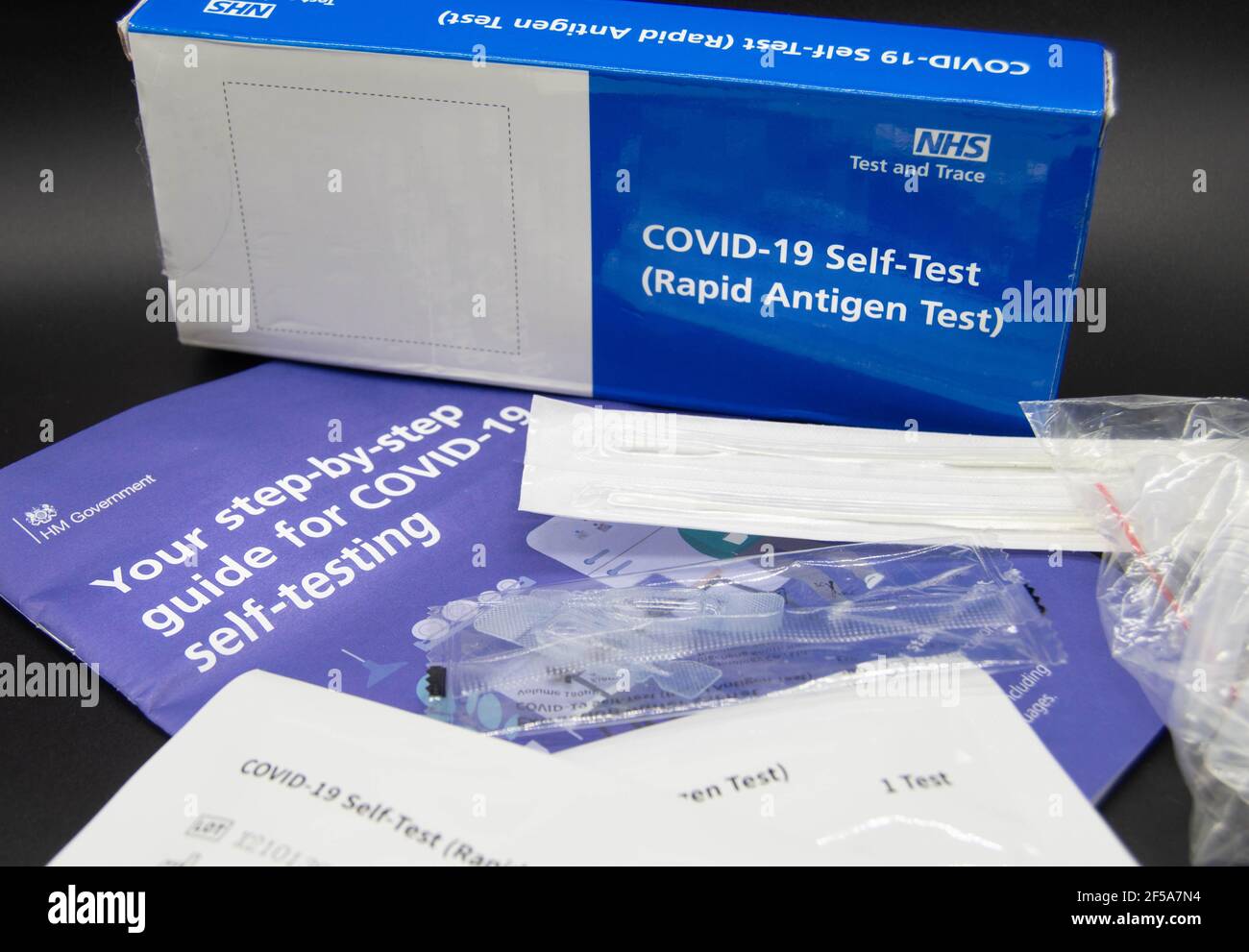 Covid 19 Selbsttest in britischen Schulen verwendet Stockfoto