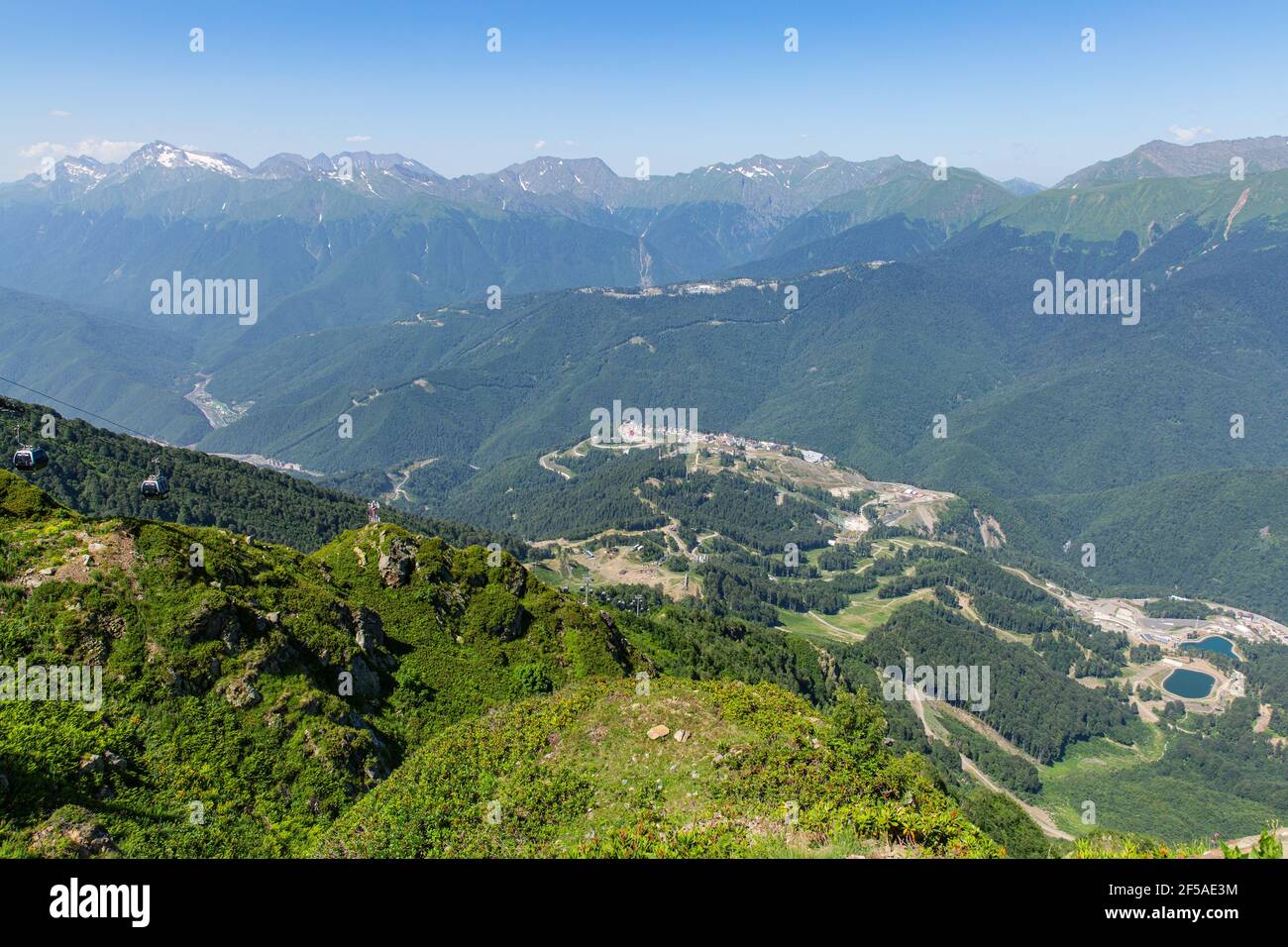 Sonnigen Tag in den Bergen Stockfoto