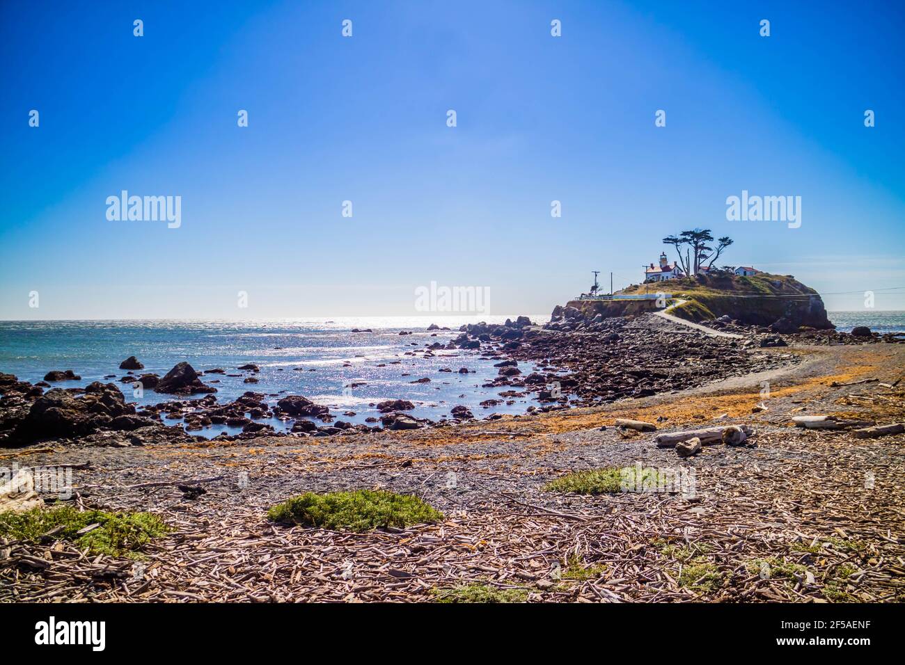 Die Battery Point Lighthouse in Redwood National- und Staatsparks, Kalifornien Stockfoto