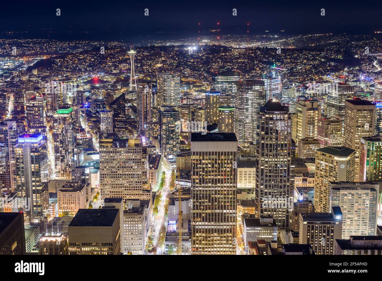 Seattle Skyline Bei Nacht Von Oben Mit Der Space Needle Stockfoto