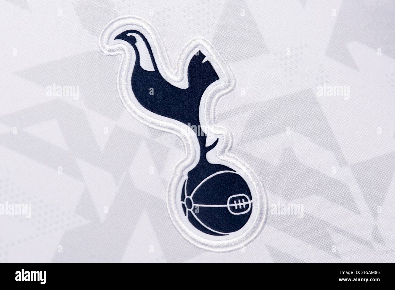 Nahaufnahme des Tottenham Hotspur FC Trikots Stockfoto