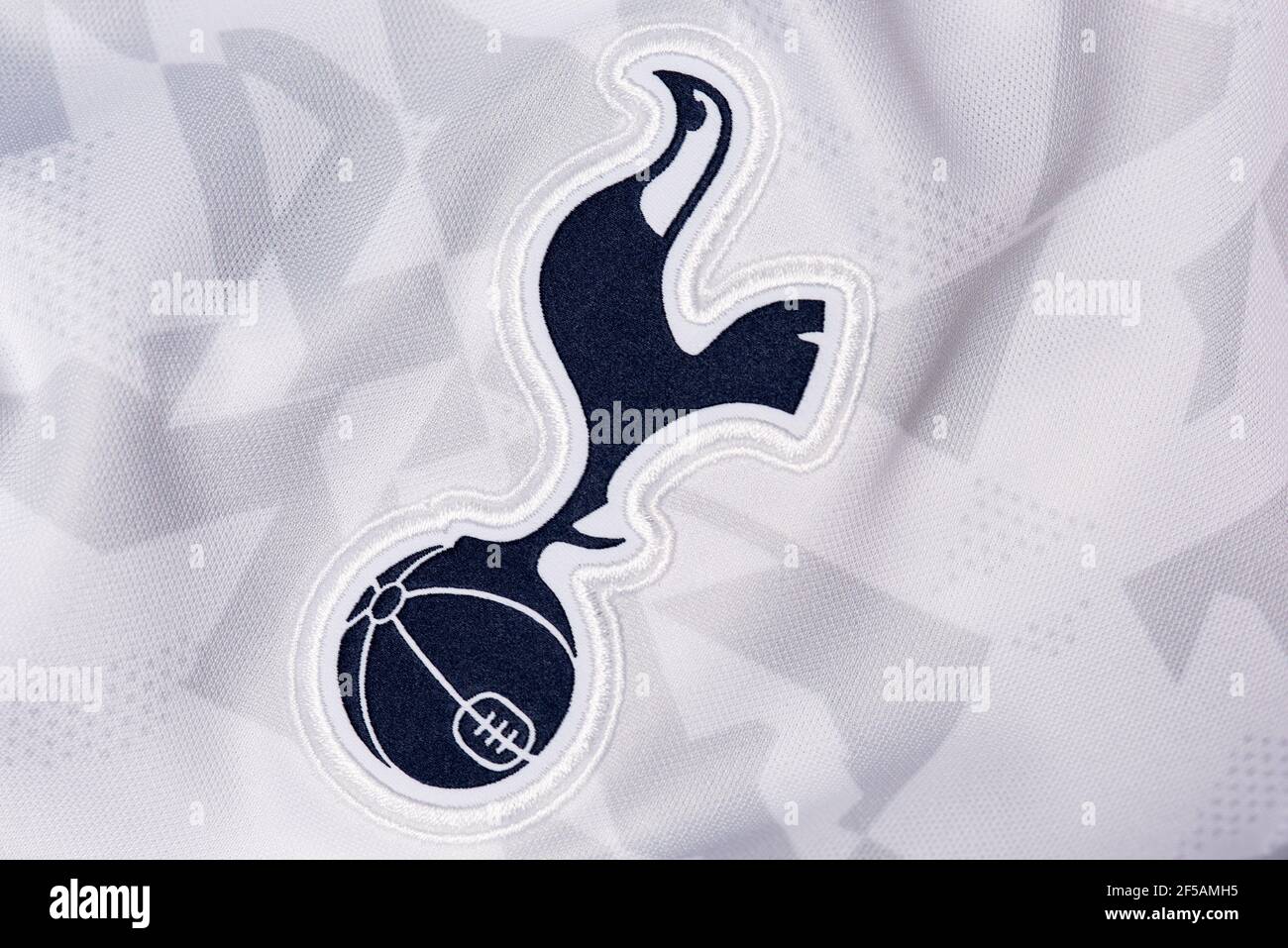 Nahaufnahme des Tottenham Hotspur FC Trikots Stockfoto
