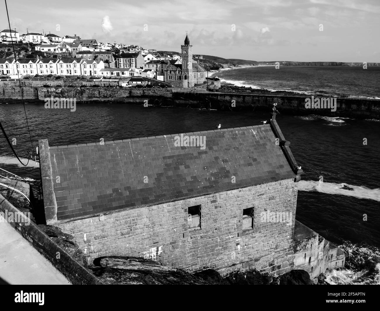 Porthleven Hafeneingang Stockfoto