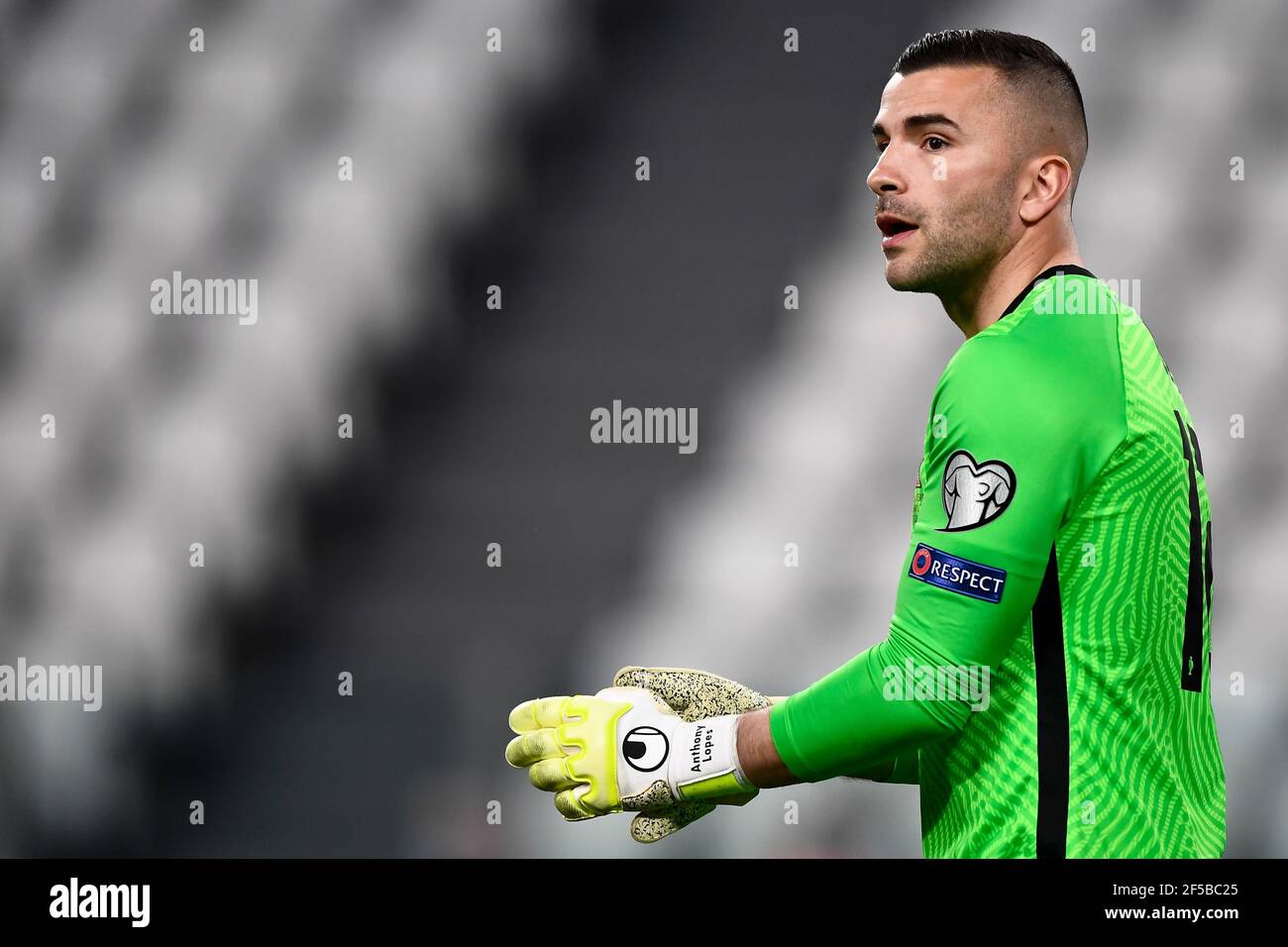 Turin, Italien - 24. März, 2021: Anthony Lopes aus Portugal schaut während der FIFA WM 2022 Katar Qualifying Fußballspiel zwischen Portugal und Aserbaidschan. Portugal steht Aserbaidschan an einem neutralen Ort in Turin hinter verschlossenen Türen gegenüber, um die Verbreitung von Covid-19-Varianten zu verhindern. Portugal gewann 1-0 gegen Aserbaidschan. Kredit: Nicolò Campo/Alamy Live Nachrichten Stockfoto