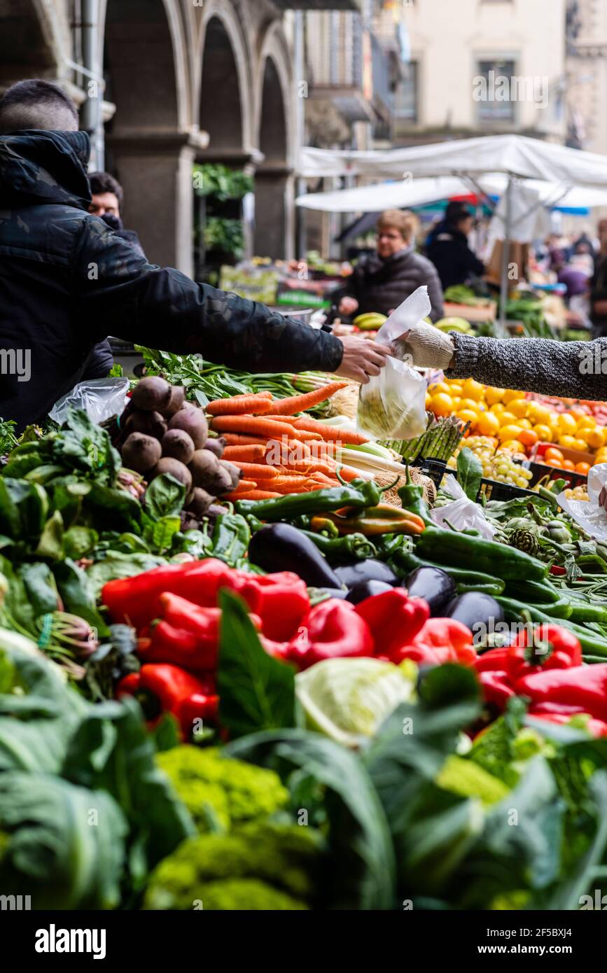 VIC Wochenmarkt, frische und biologische Produkte, Barcelona, Katalonien, Spanien. Stockfoto